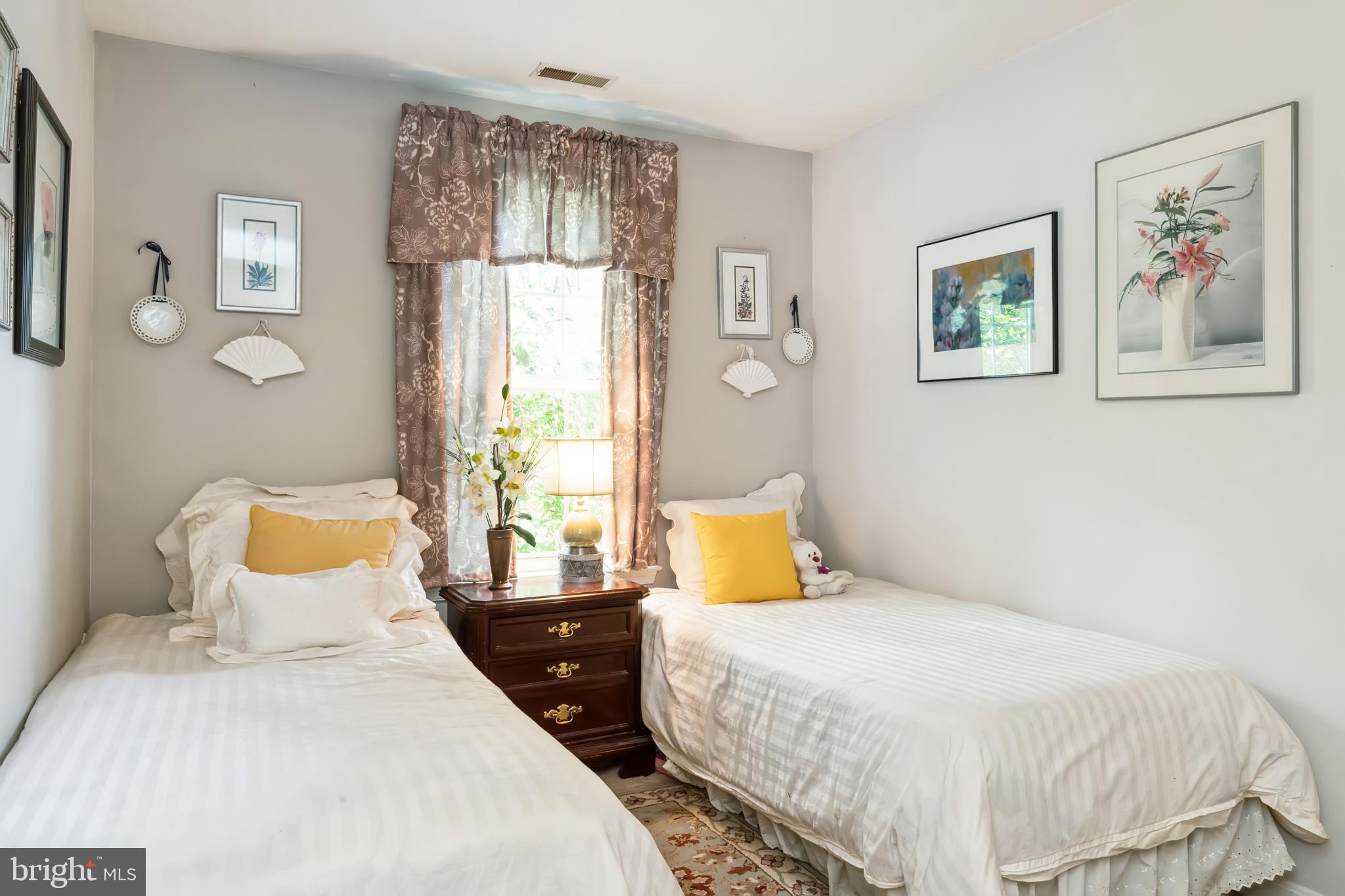 DRESDEN GREEN - Residential