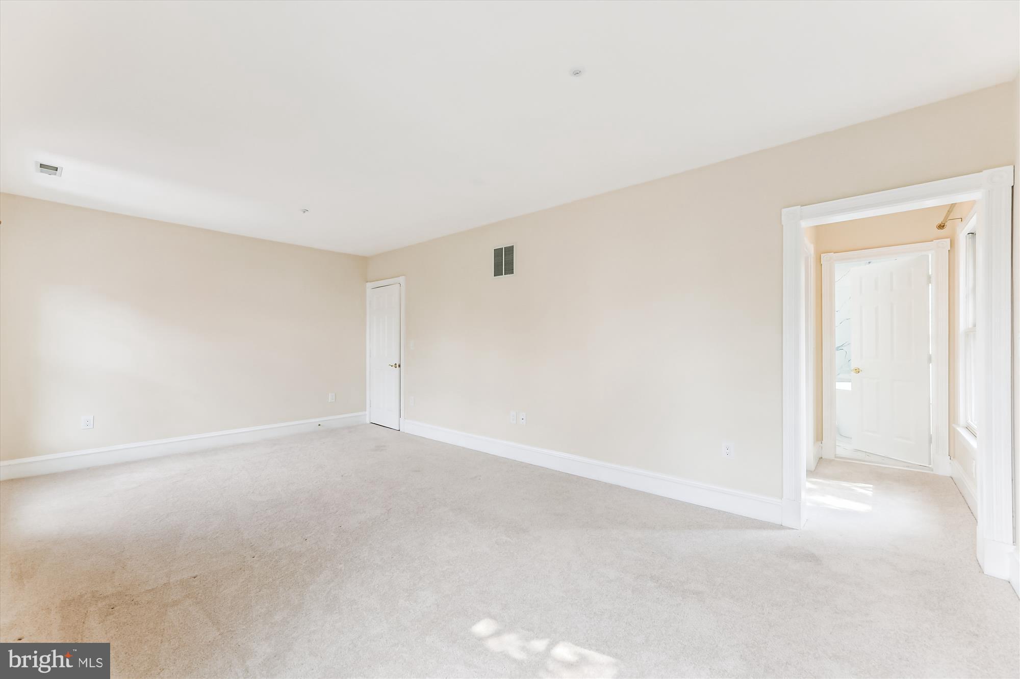 OLD TOWN ALEXANDRIA - Residential Lease