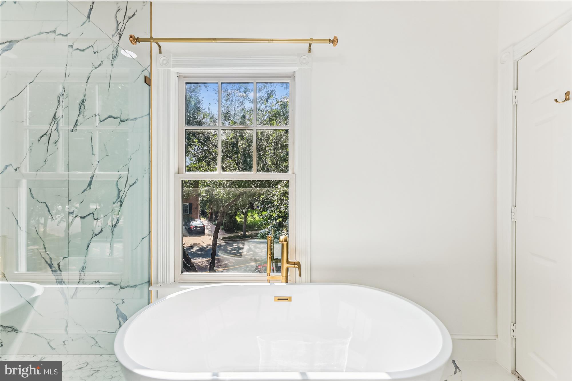 OLD TOWN ALEXANDRIA - Residential Lease