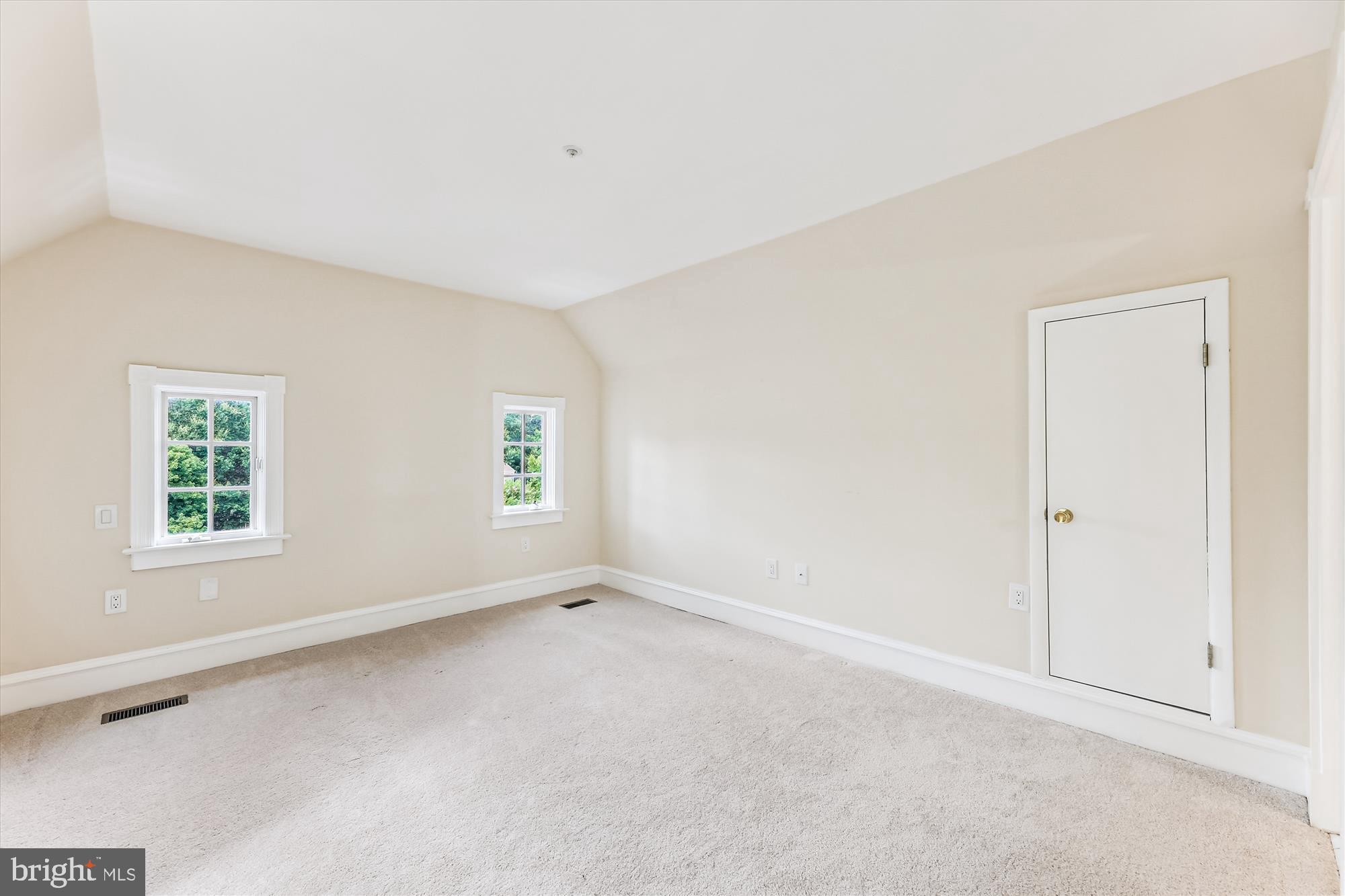 OLD TOWN ALEXANDRIA - Residential Lease