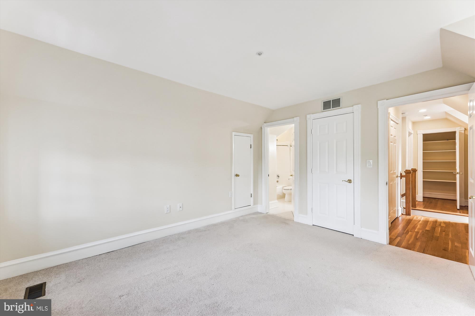 OLD TOWN ALEXANDRIA - Residential Lease