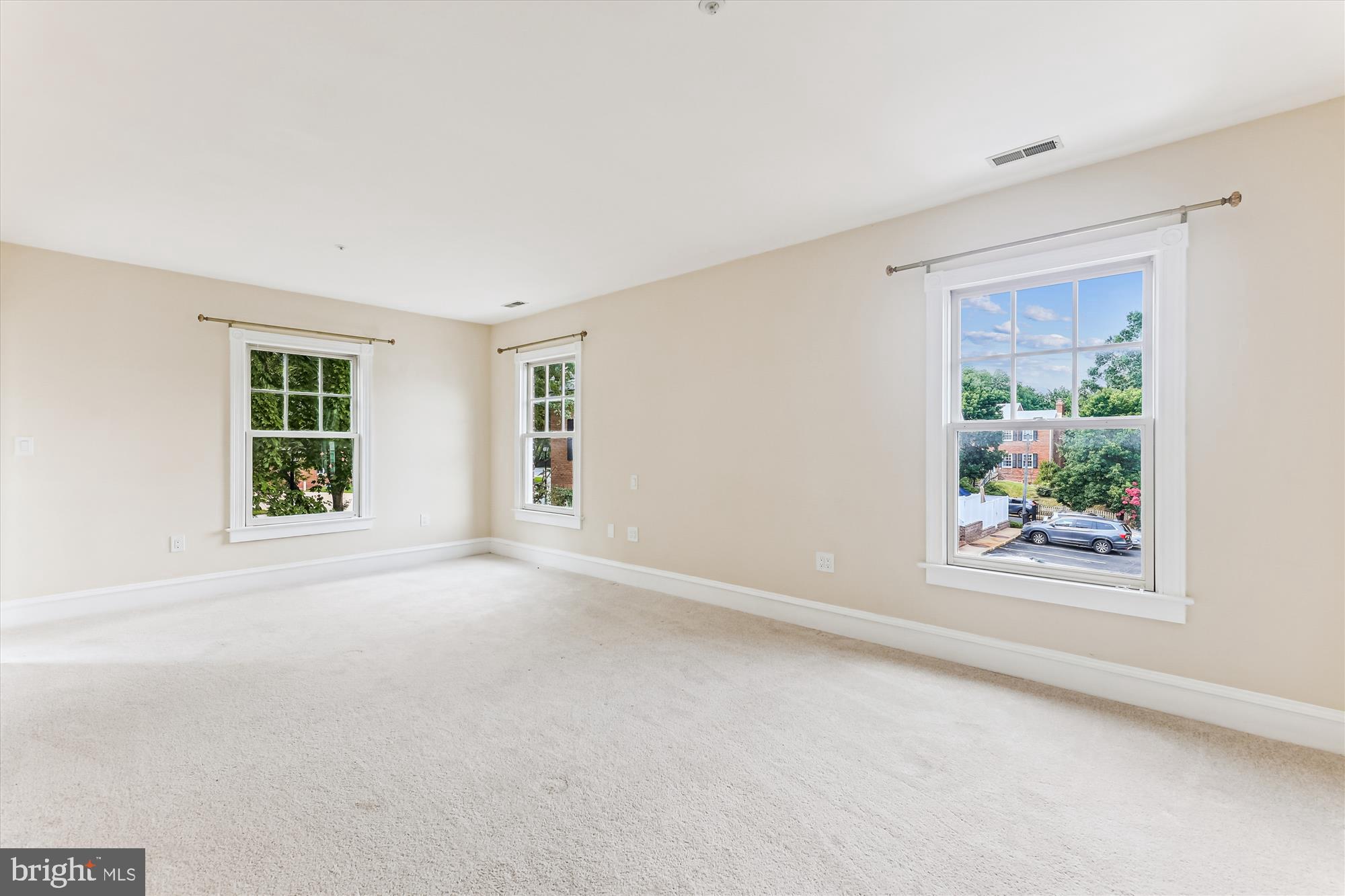 OLD TOWN ALEXANDRIA - Residential Lease