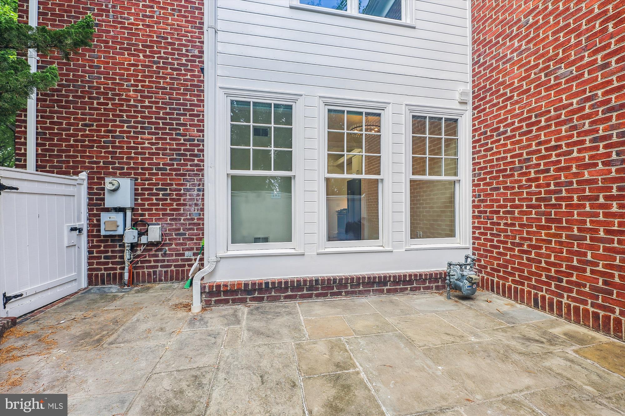 OLD TOWN ALEXANDRIA - Residential Lease