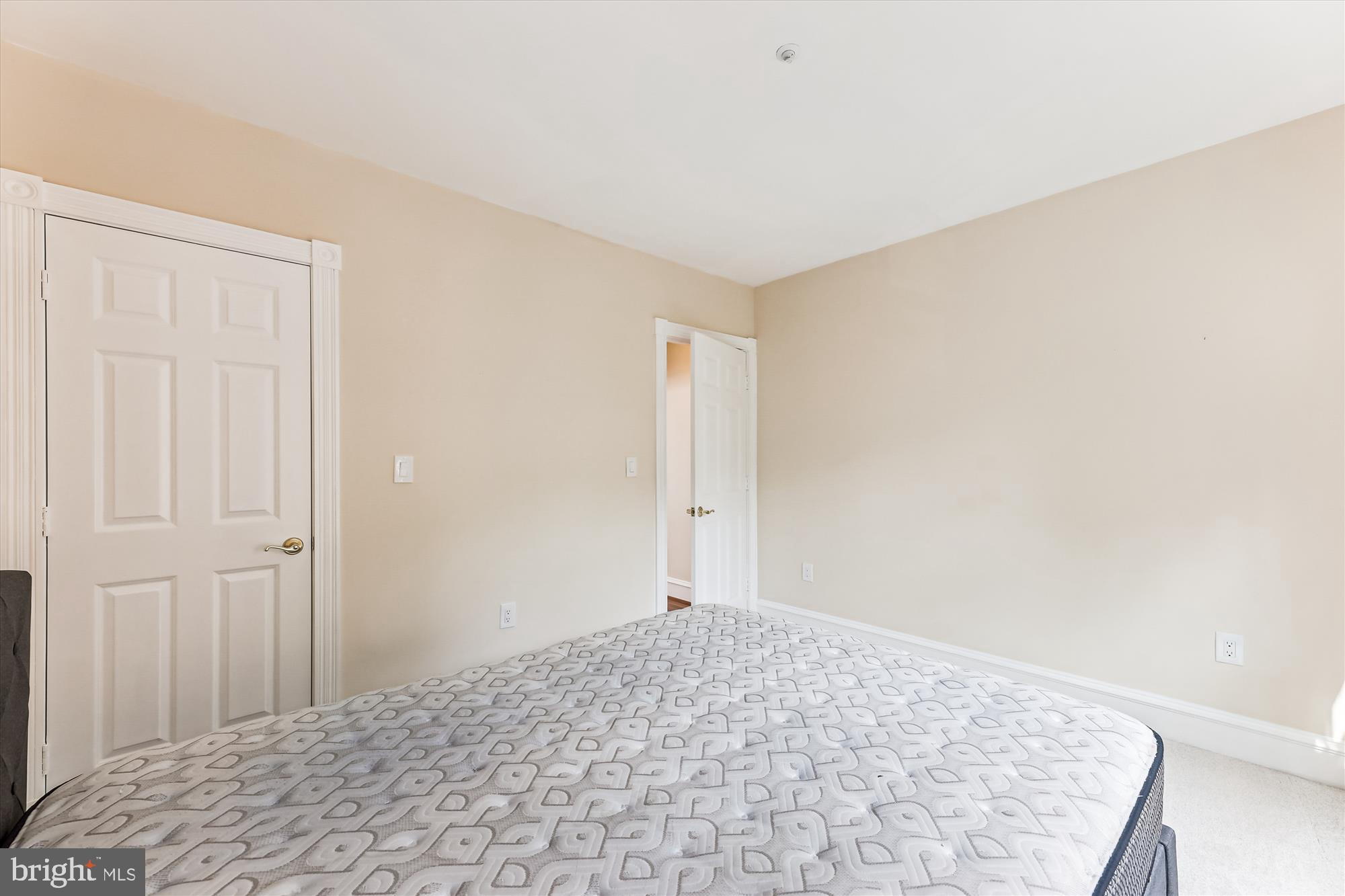 OLD TOWN ALEXANDRIA - Residential Lease