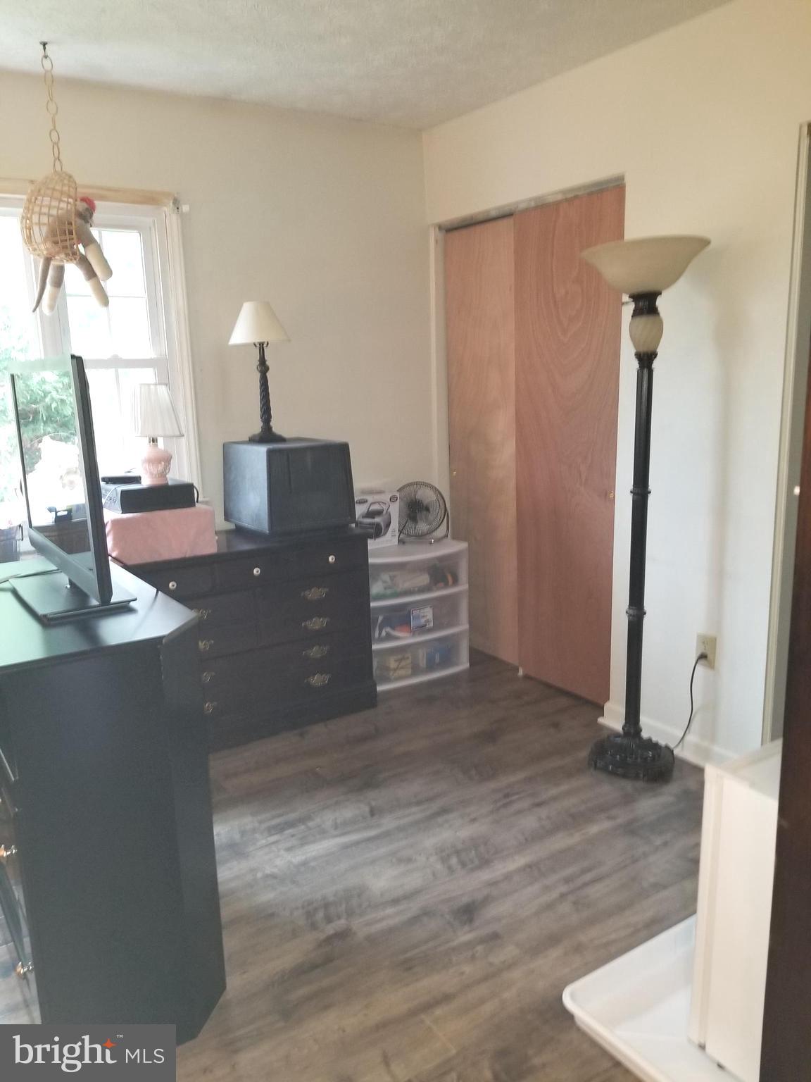 ASH HOLLOW ESTATES - Residential