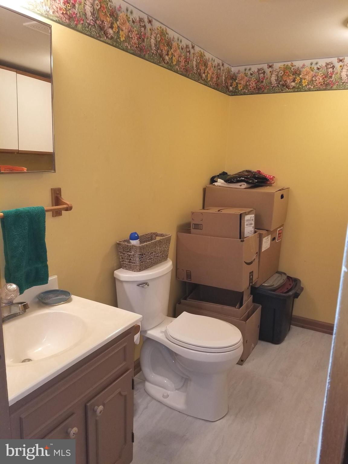 ASH HOLLOW ESTATES - Residential