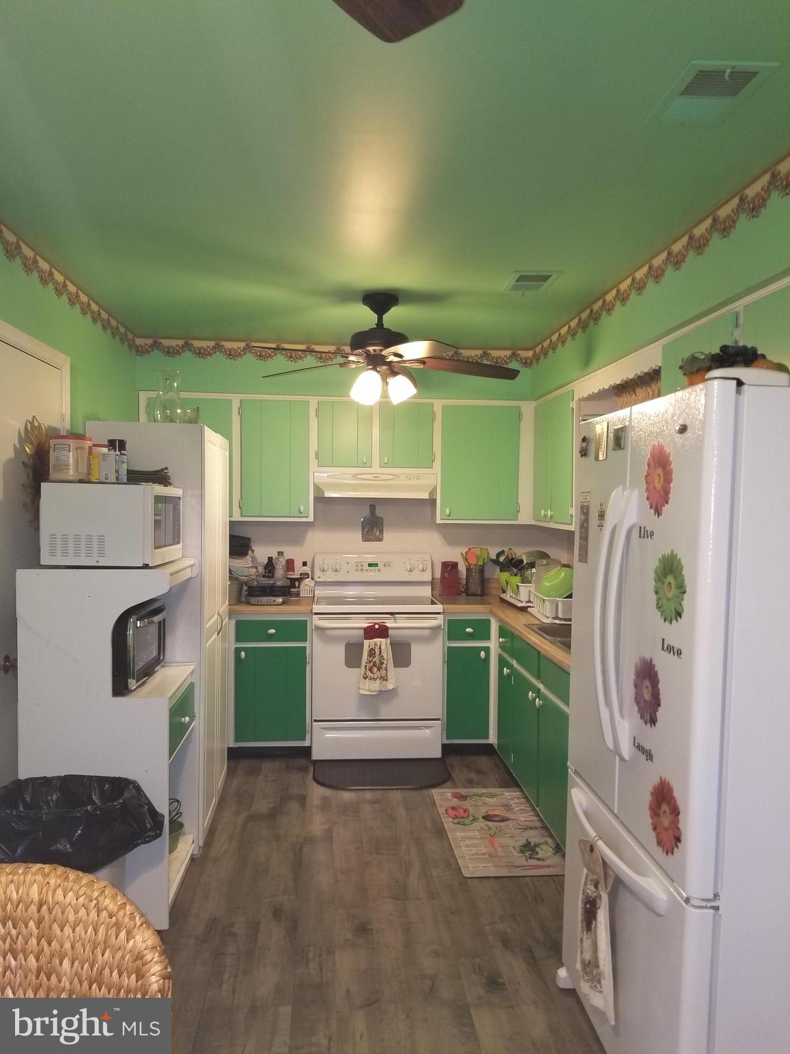 ASH HOLLOW ESTATES - Residential