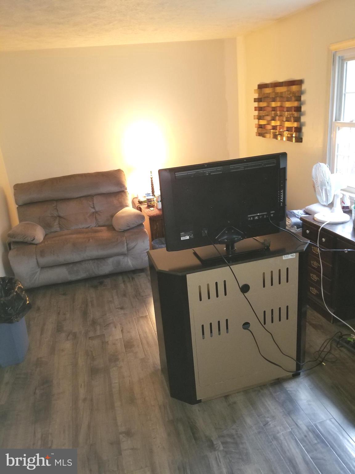 ASH HOLLOW ESTATES - Residential