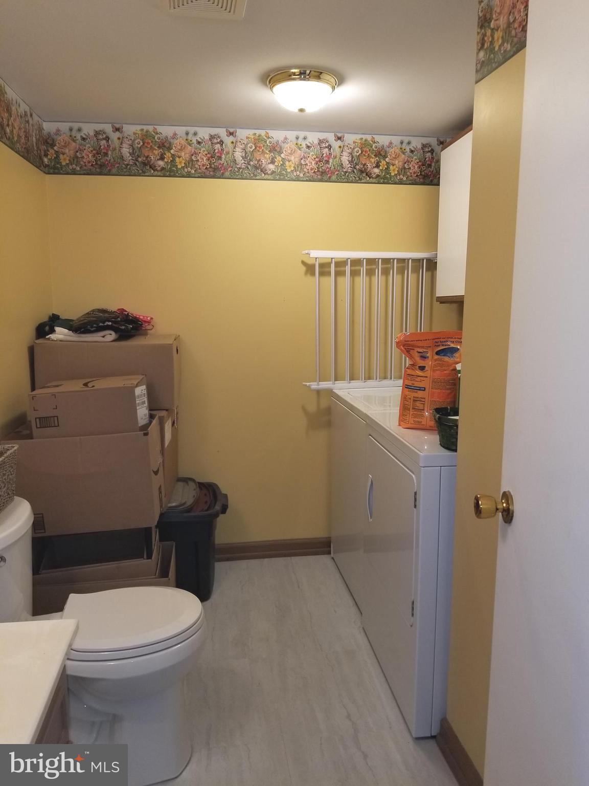 ASH HOLLOW ESTATES - Residential