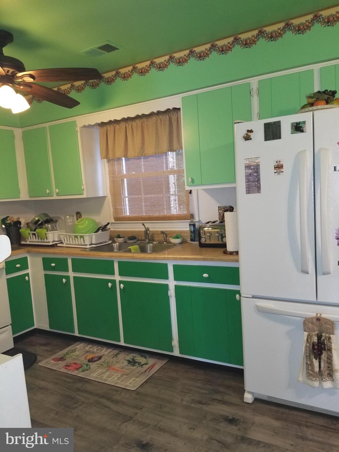 ASH HOLLOW ESTATES - Residential