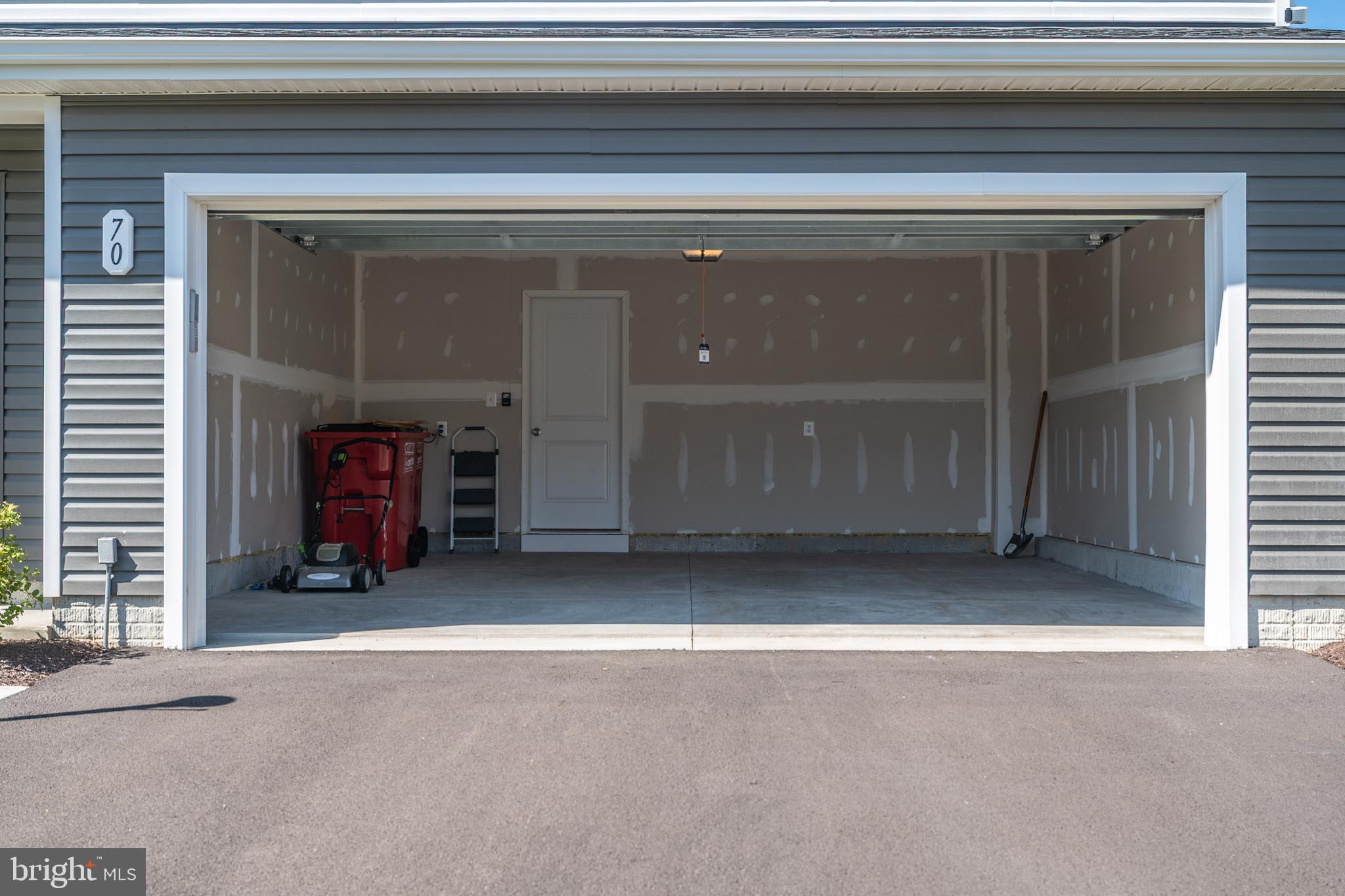 SOUTH BROOK - Residential Lease