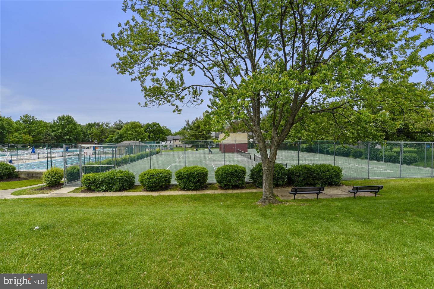 WILLOW WOOD - Residential