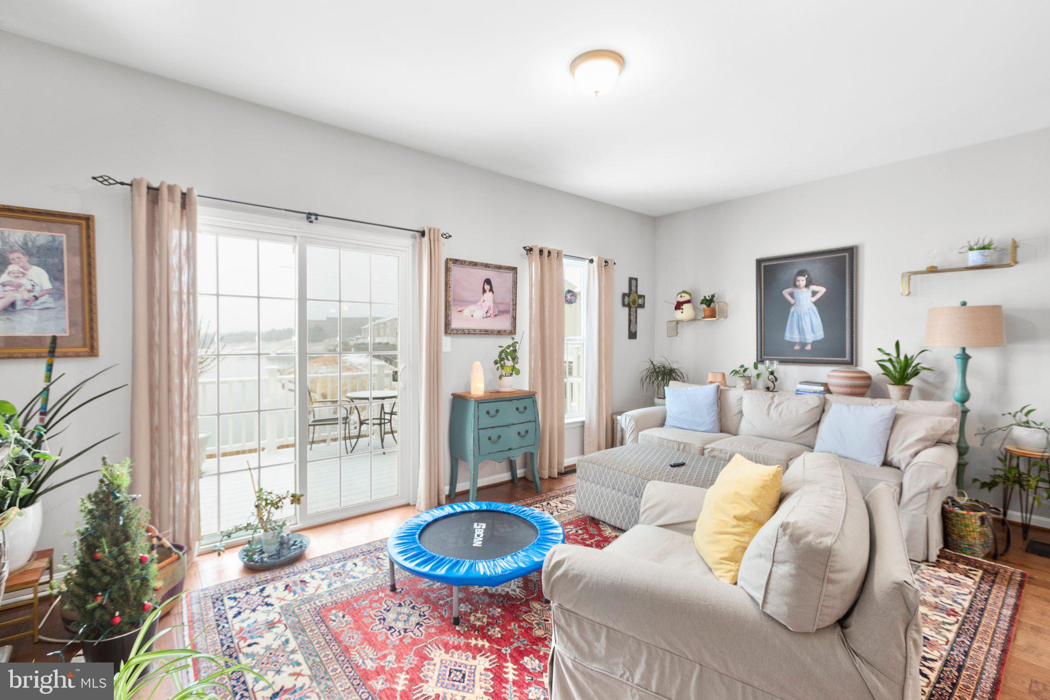 LAKESIDE - Residential