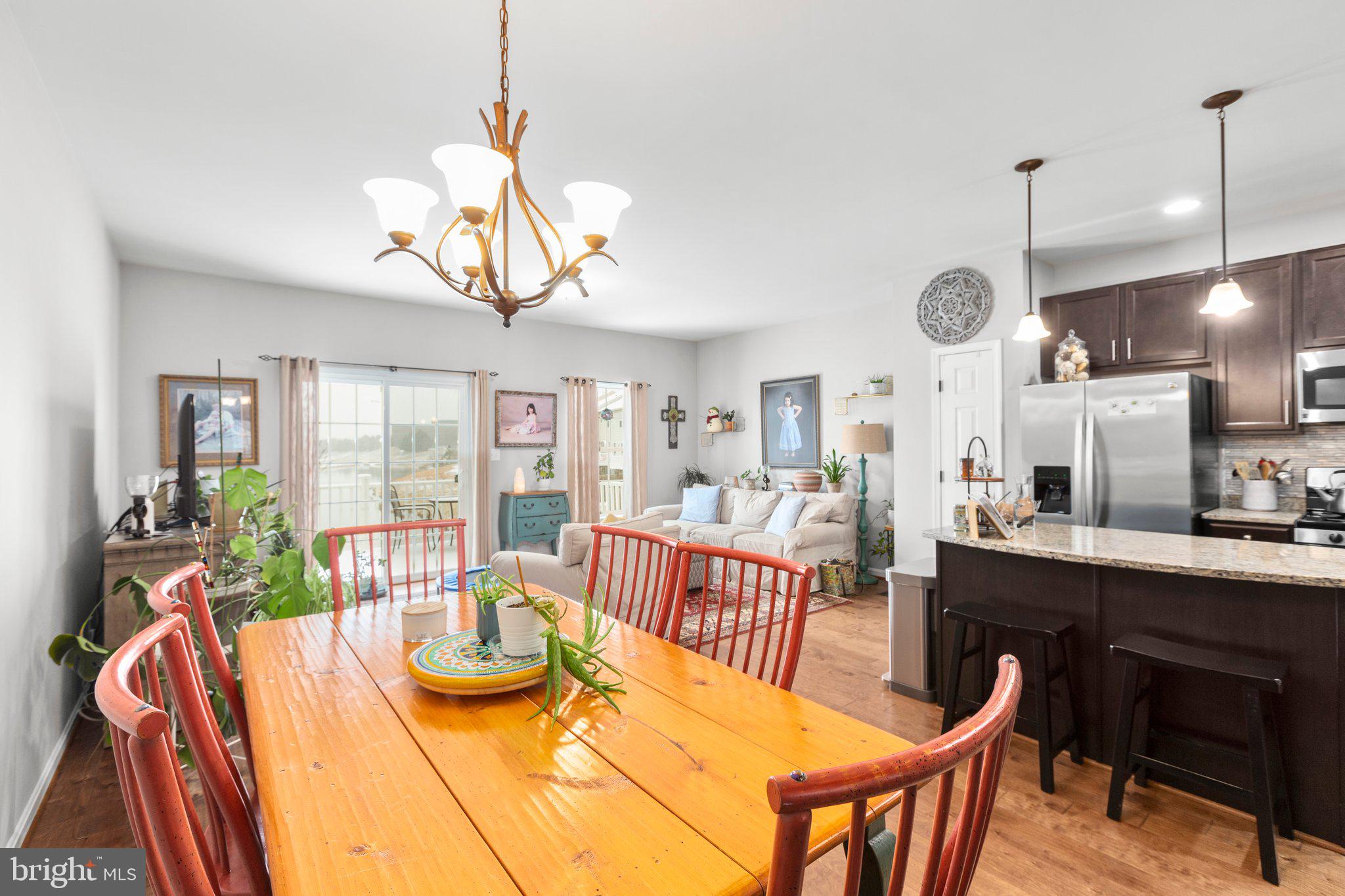 LAKESIDE - Residential