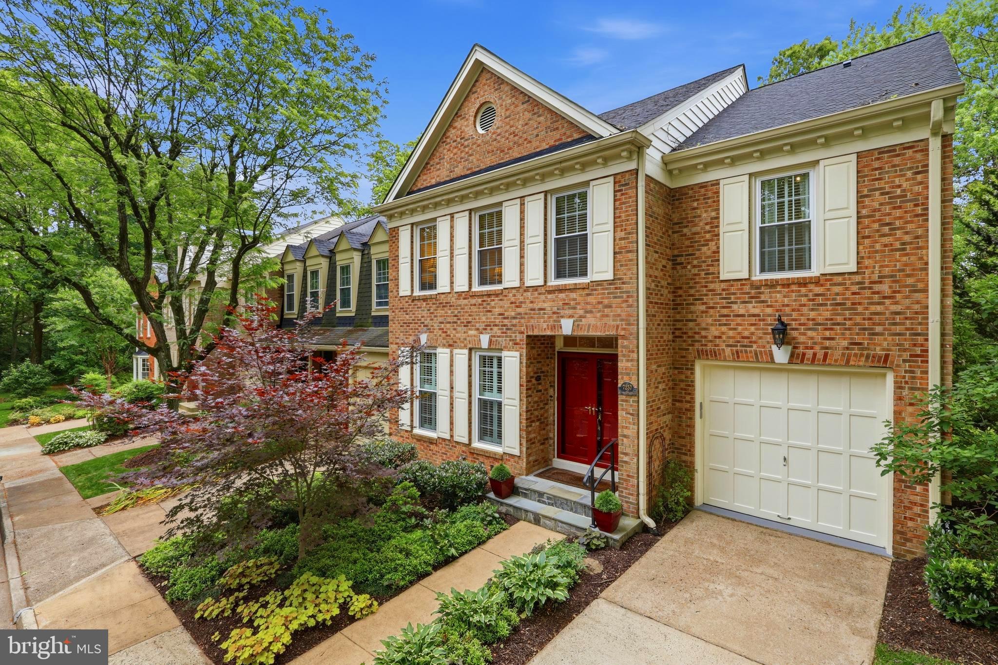 7257 MCLEAN COMMONS LANE