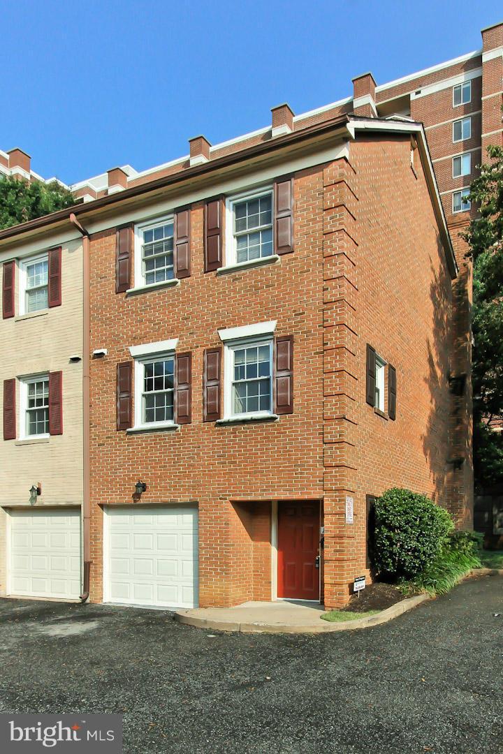 COLIN PLACE - Residential Lease