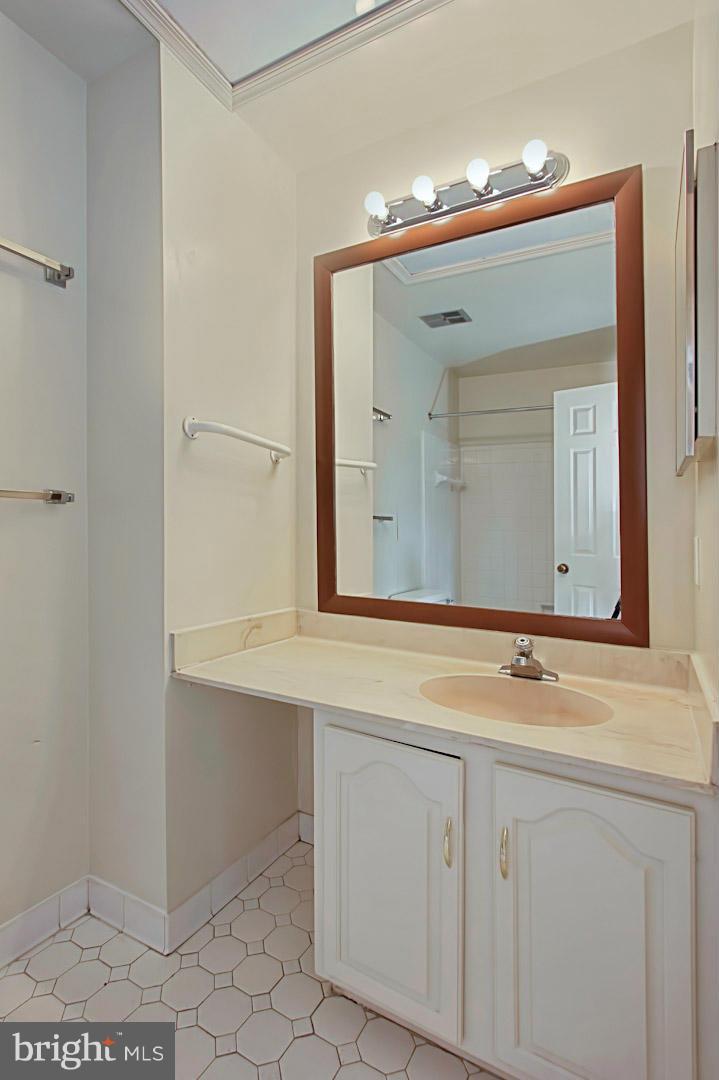 COLIN PLACE - Residential Lease