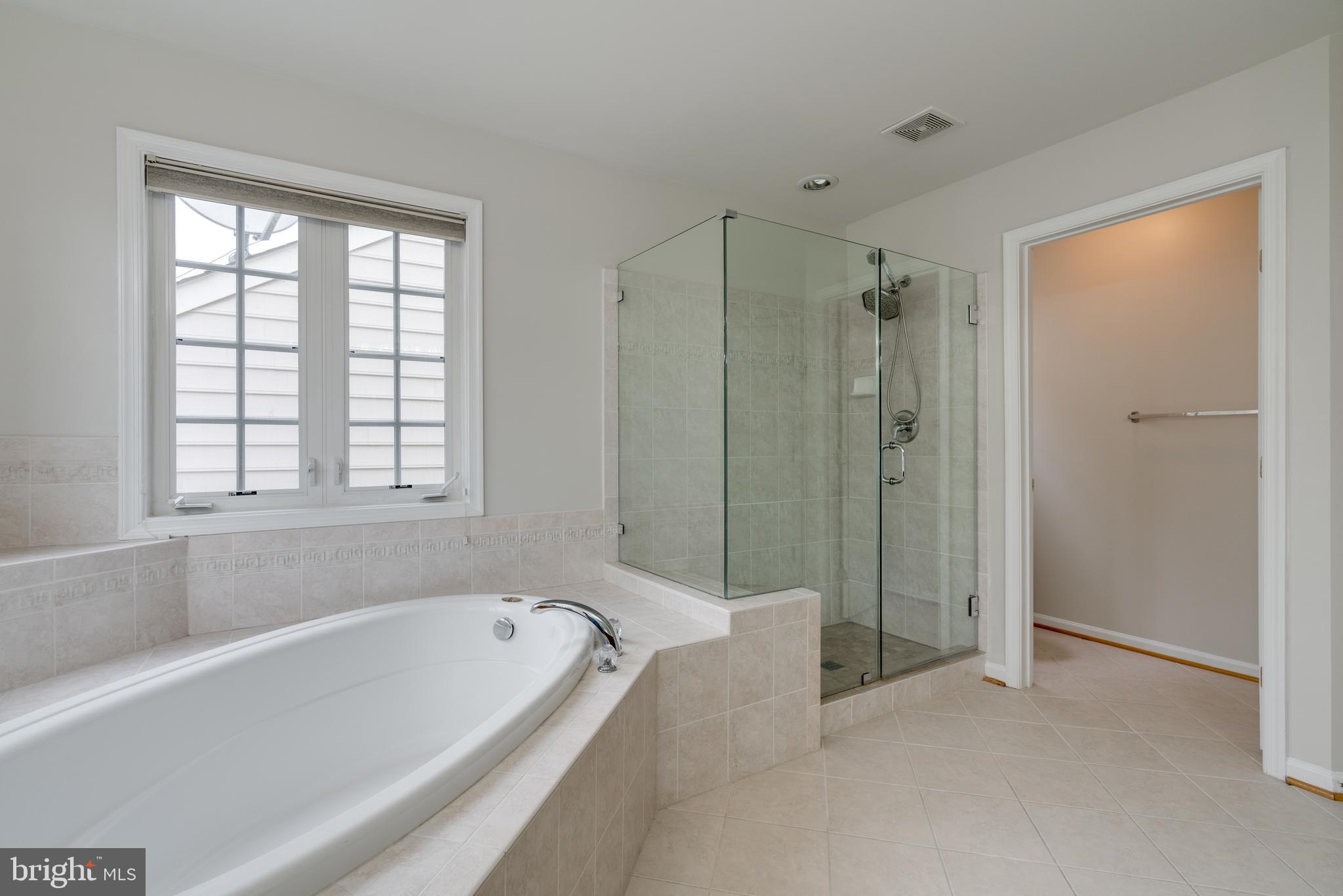 EAST HILL - Residential