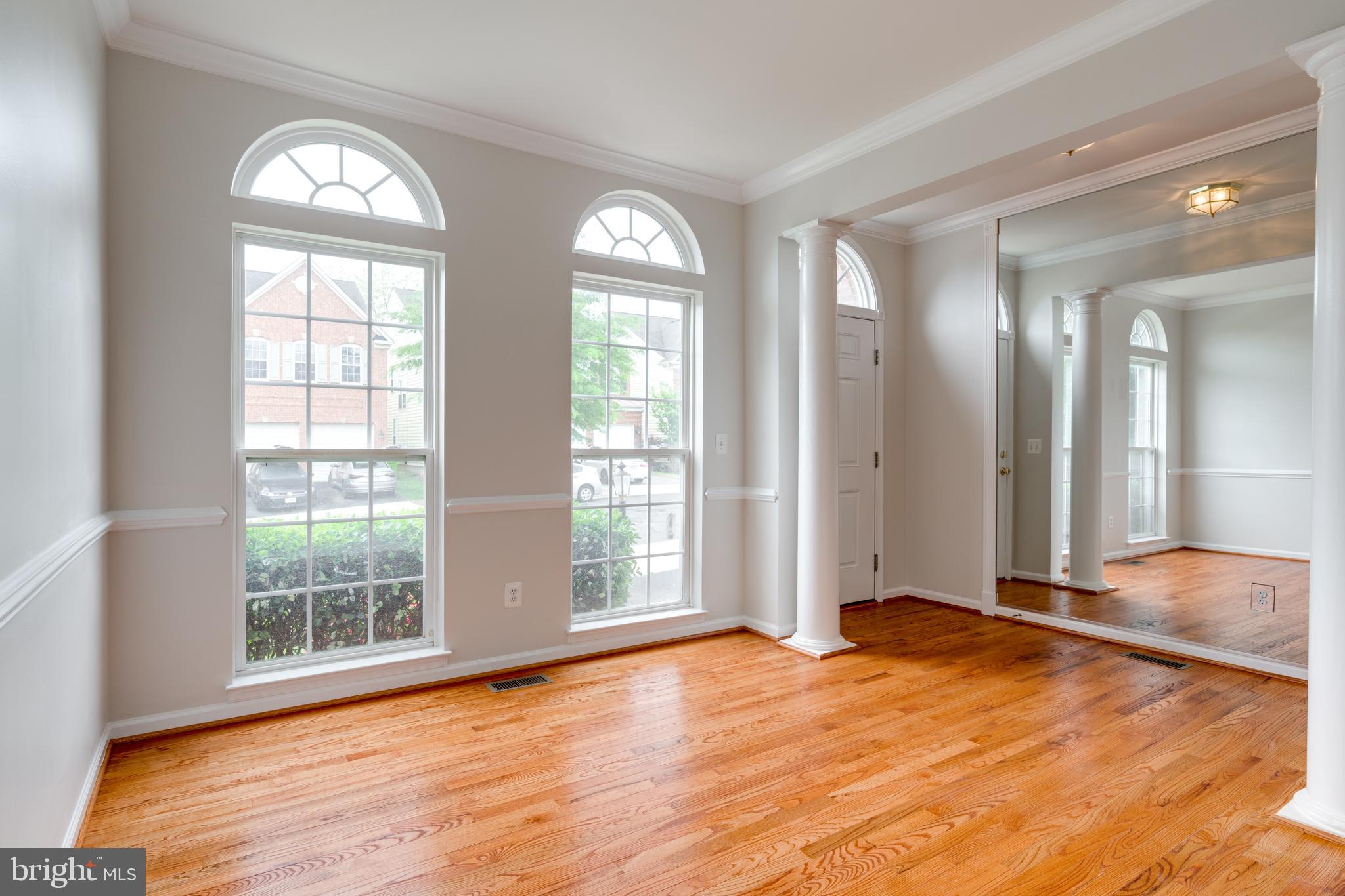 EAST HILL - Residential