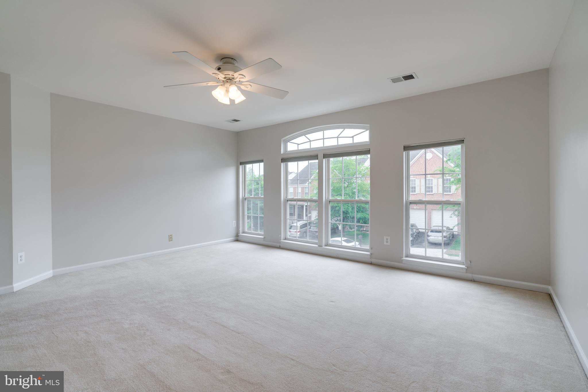 EAST HILL - Residential