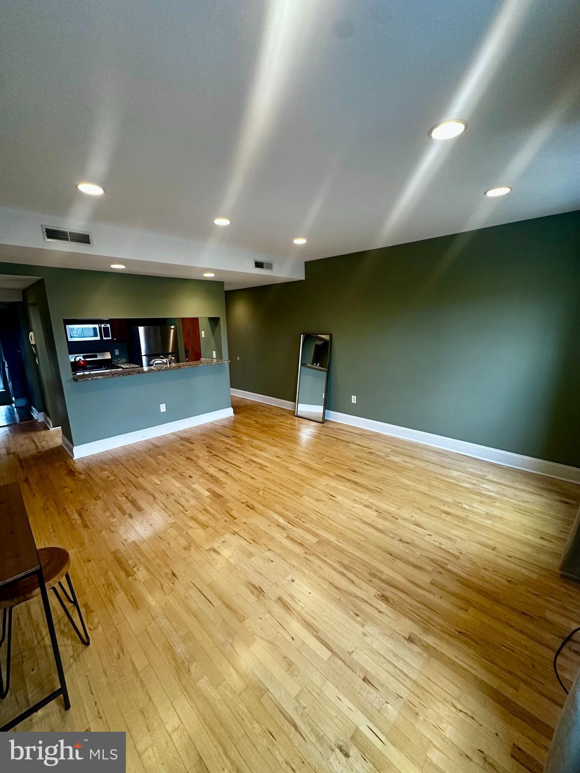 GRADUATE HOSPITAL - Residential Lease