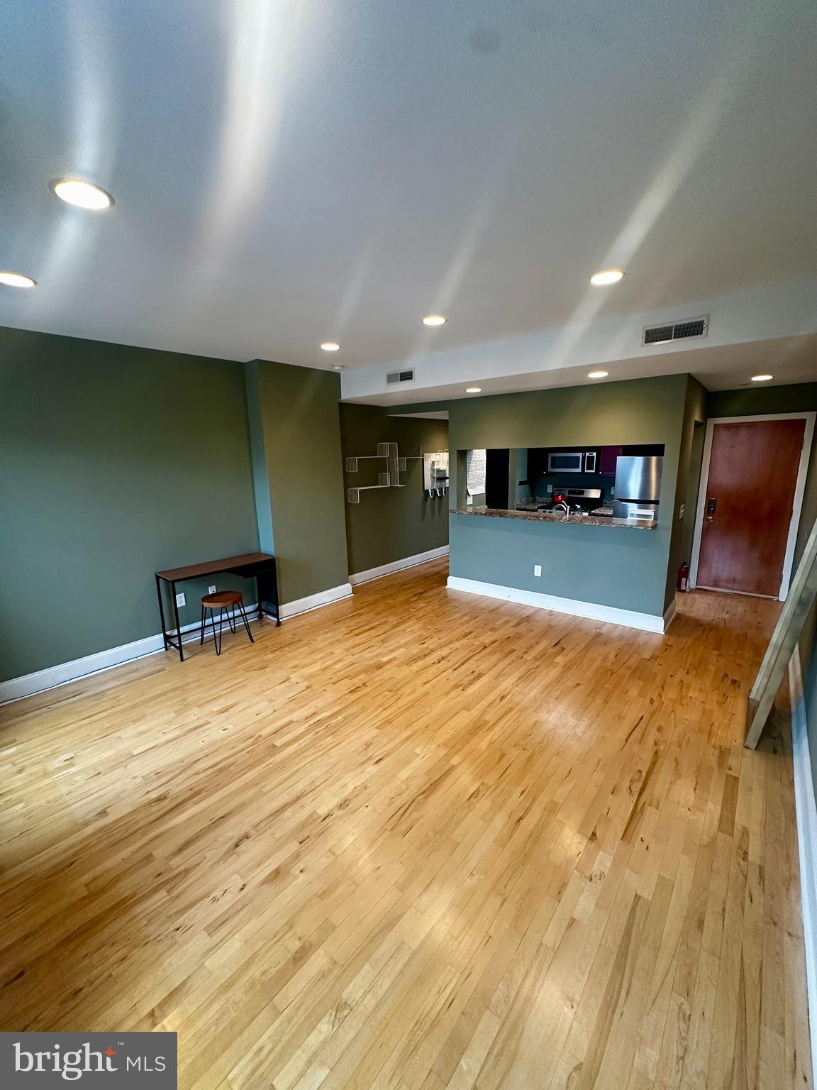 GRADUATE HOSPITAL - Residential Lease