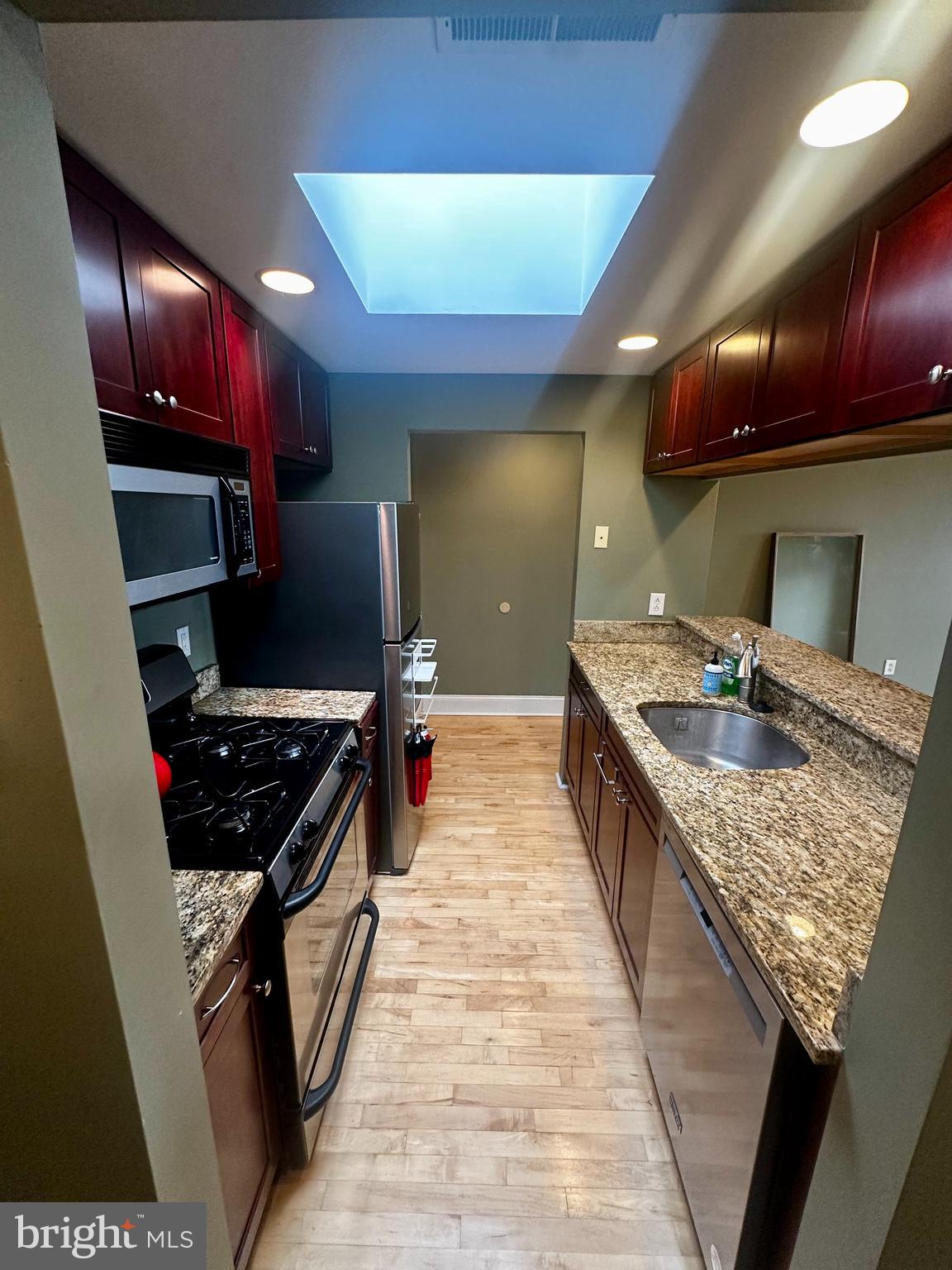 GRADUATE HOSPITAL - Residential Lease