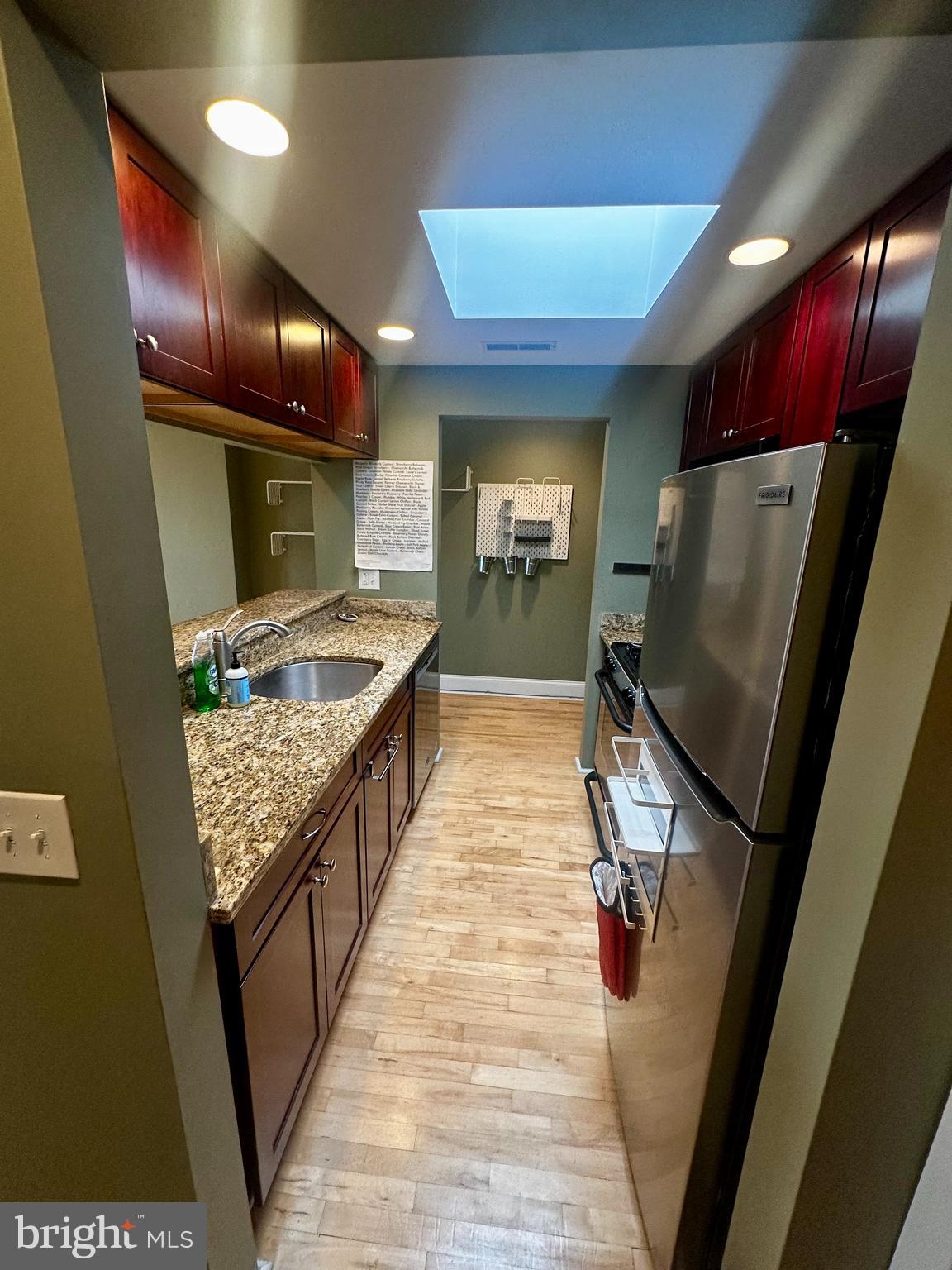 GRADUATE HOSPITAL - Residential Lease