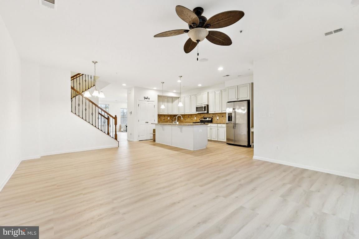 VIRGINIA MANOR CONDOMINIUM - Residential