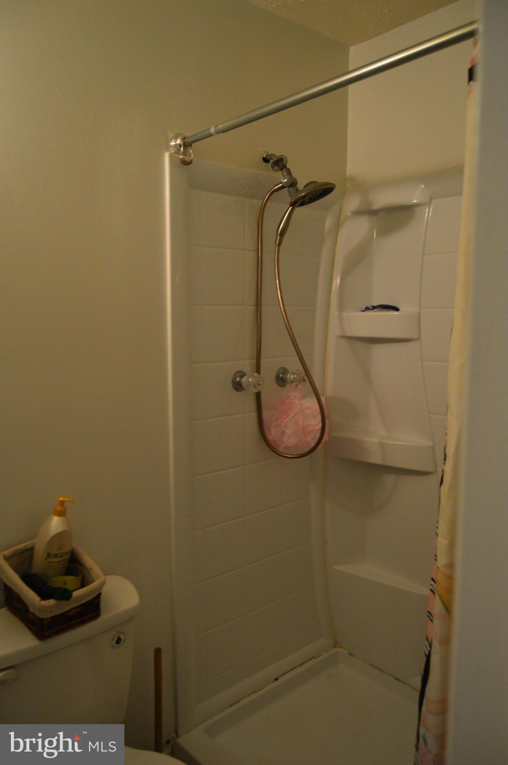 ST CHARLES SUB - WAKEFIELD - Residential Lease