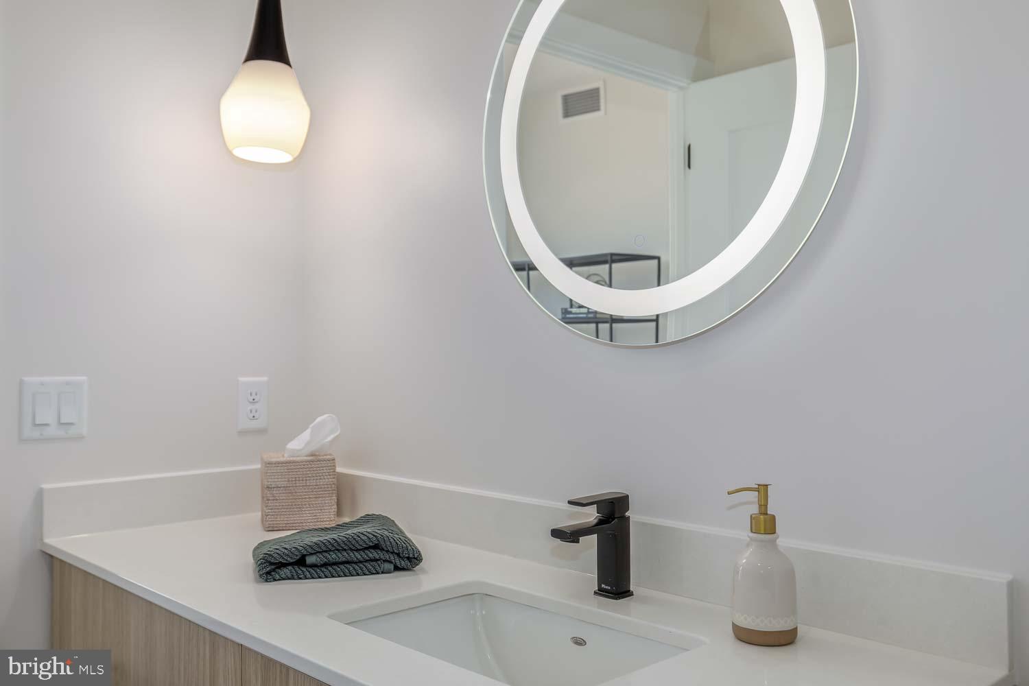 FALLS CHURCH CITY - Residential