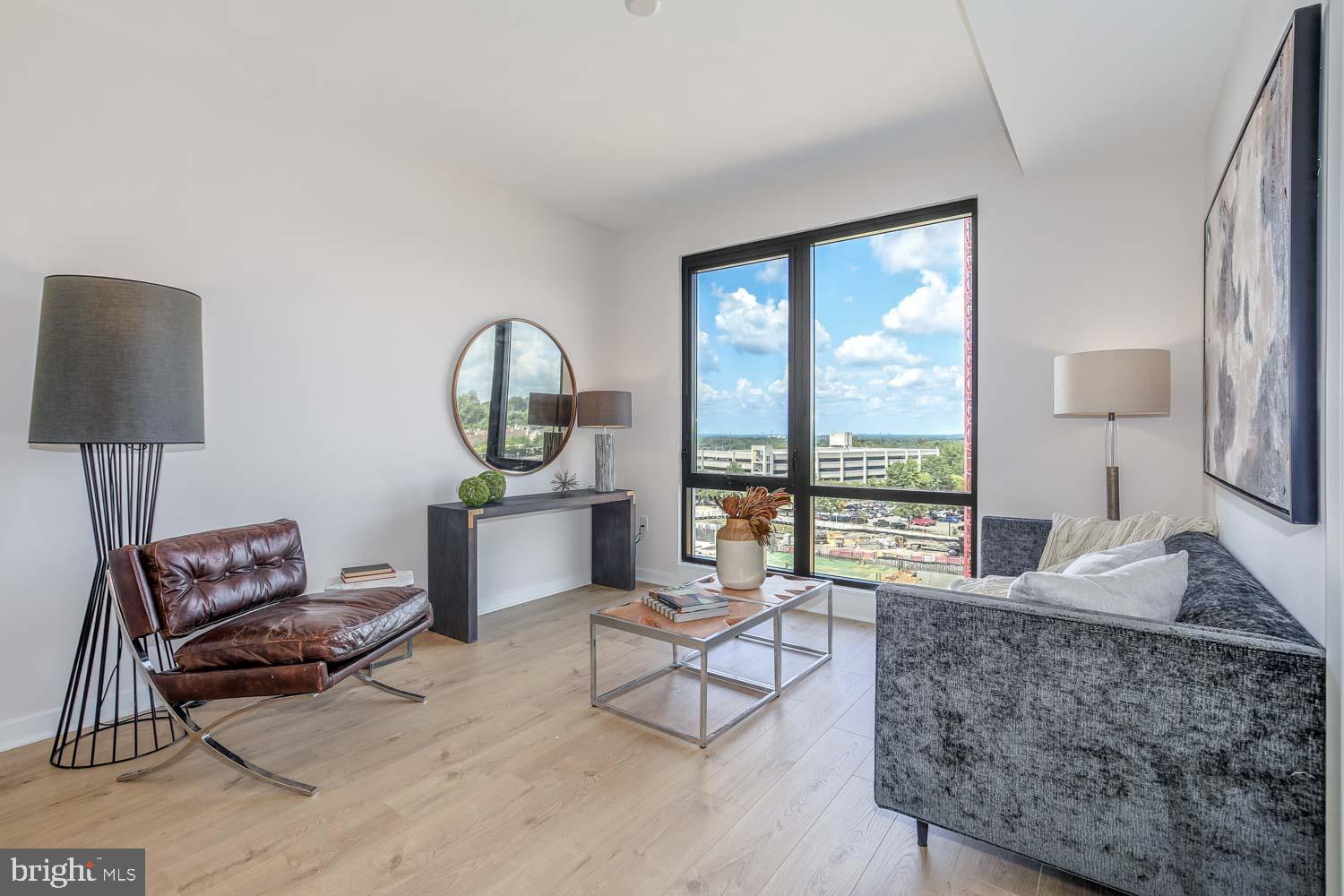 FALLS CHURCH CITY - Residential