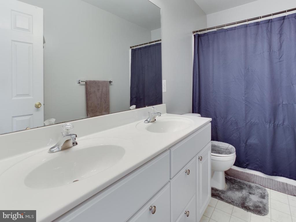 VILLAGES AT LEONARDTOWN - Residential