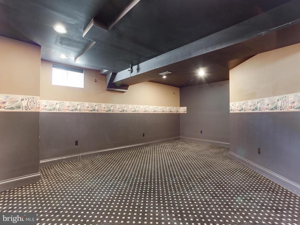 VILLAGES AT LEONARDTOWN - Residential