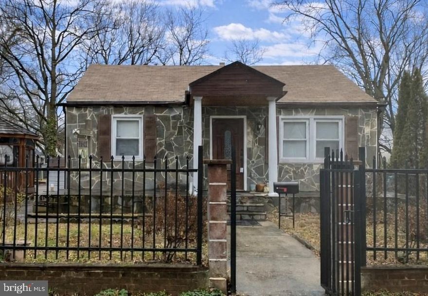 PRICE REDUCED!!!
​**OPEN HOUSE SUNDAY, JANUARY 18th 1pm-2:30pm**
Renovated in 2023, this charming ranch-style home in vibrant Riverdale Park offers 3 bedrooms and 2 bathrooms, filled with abundant natural light. The home features a bright, open layout, laminate/vinyl flooring, stainless steel appliances, marble countertops, an expansive kitchen island, a breakfast area, and main-level laundry.

Set on a corner lot with an expansive side yard, gazebo, and patio designed for outdoor enjoyment. The separate, multipurpose in-law-style suite in the rear of the main property features 1 bedroom, 1 bathroom, a living area, and kitchen space, inviting creativity and offering flexible space to design a home office, studio, gym, or guest retreat tailored to your unique needs. Both structures together total 2176 square feet.

Riverdale Park is a prime location with easy access to parks and recreation, highly rated schools, popular restaurants and shops along Riverdale Park Station, multiple nearby bus stops, MARC commuter rail just one mile away, and only 3.5 miles to the University of Maryland, College Park.