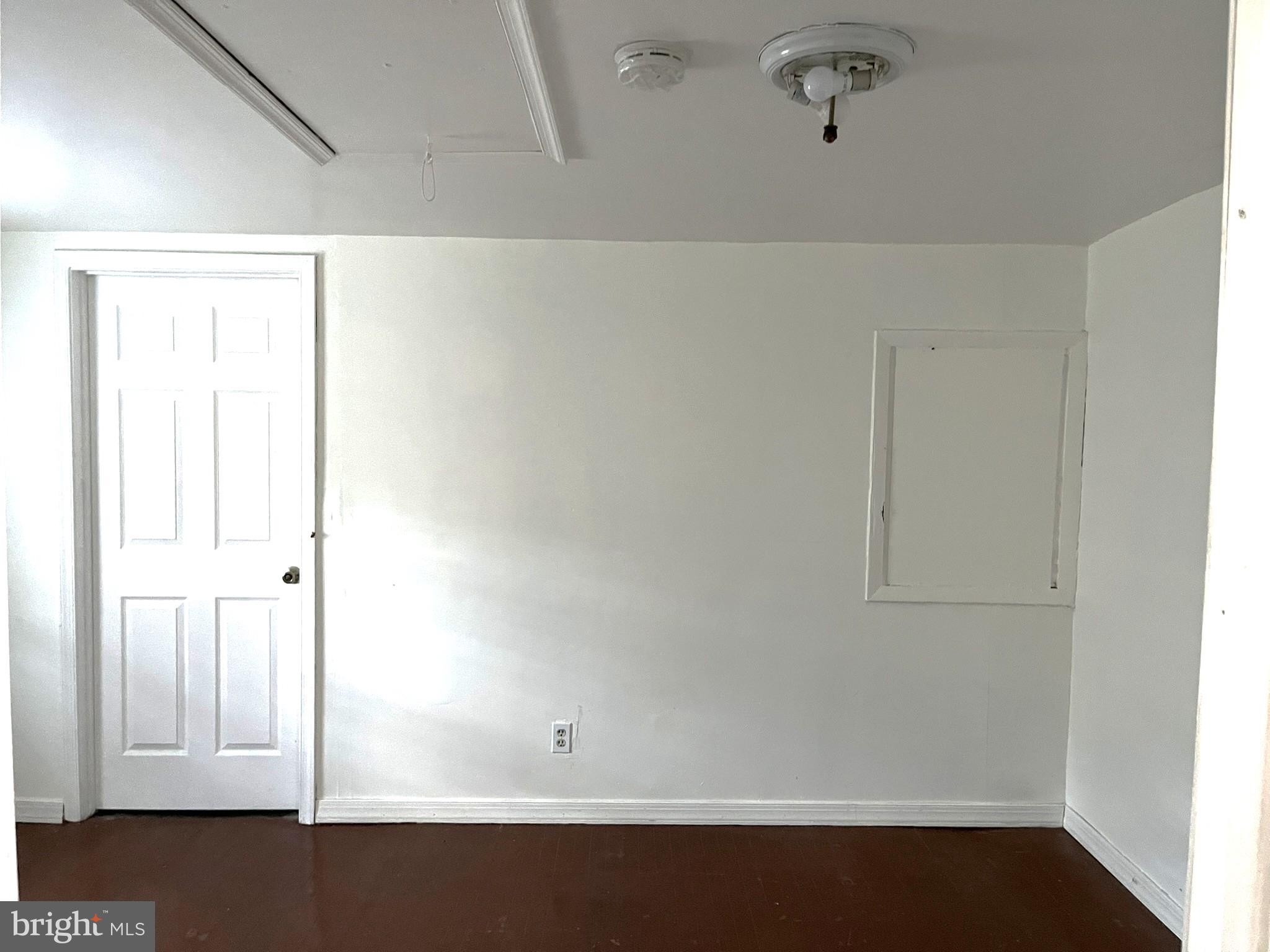 RIVERDALE - Residential