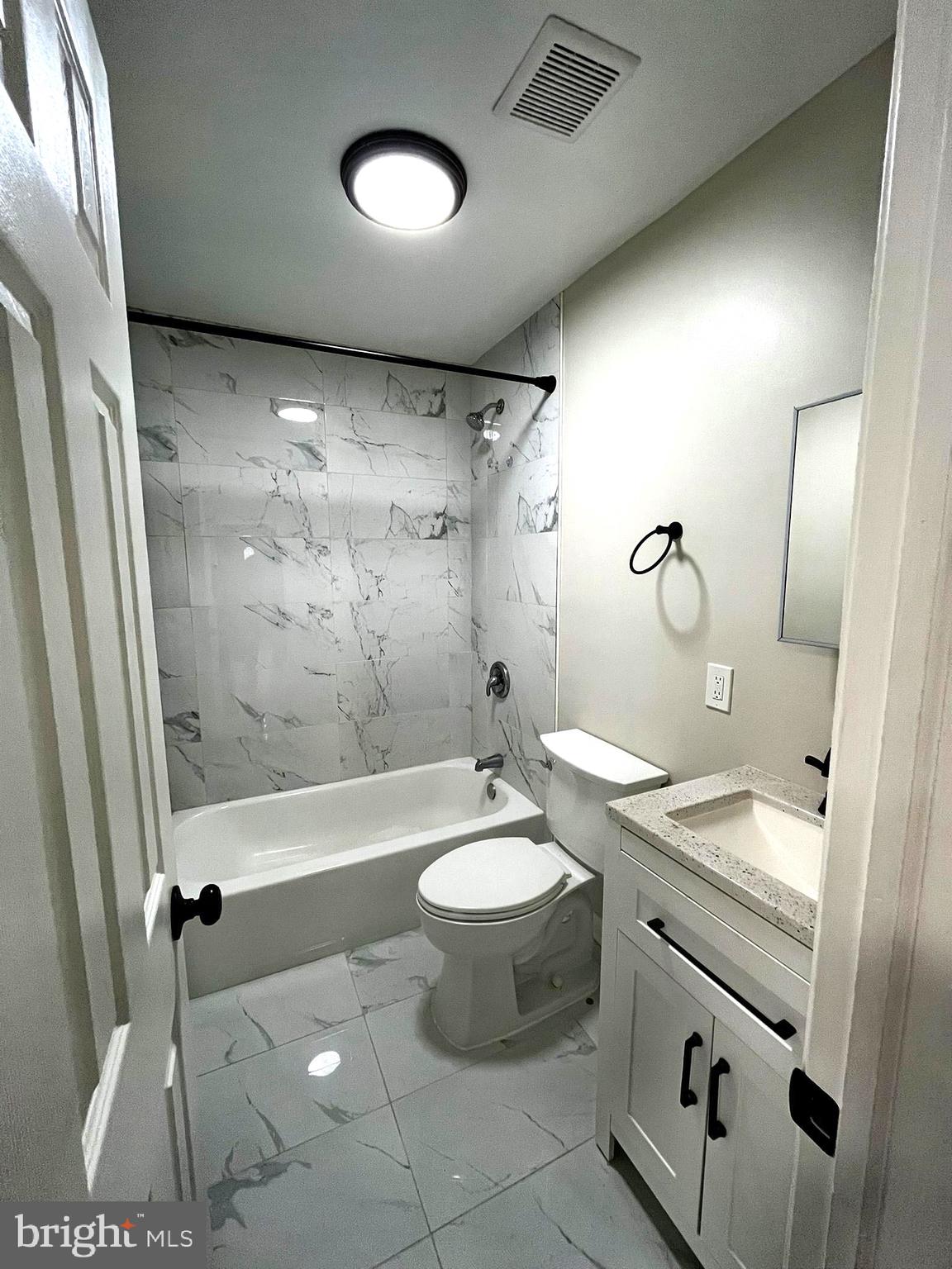 RIVERDALE - Residential