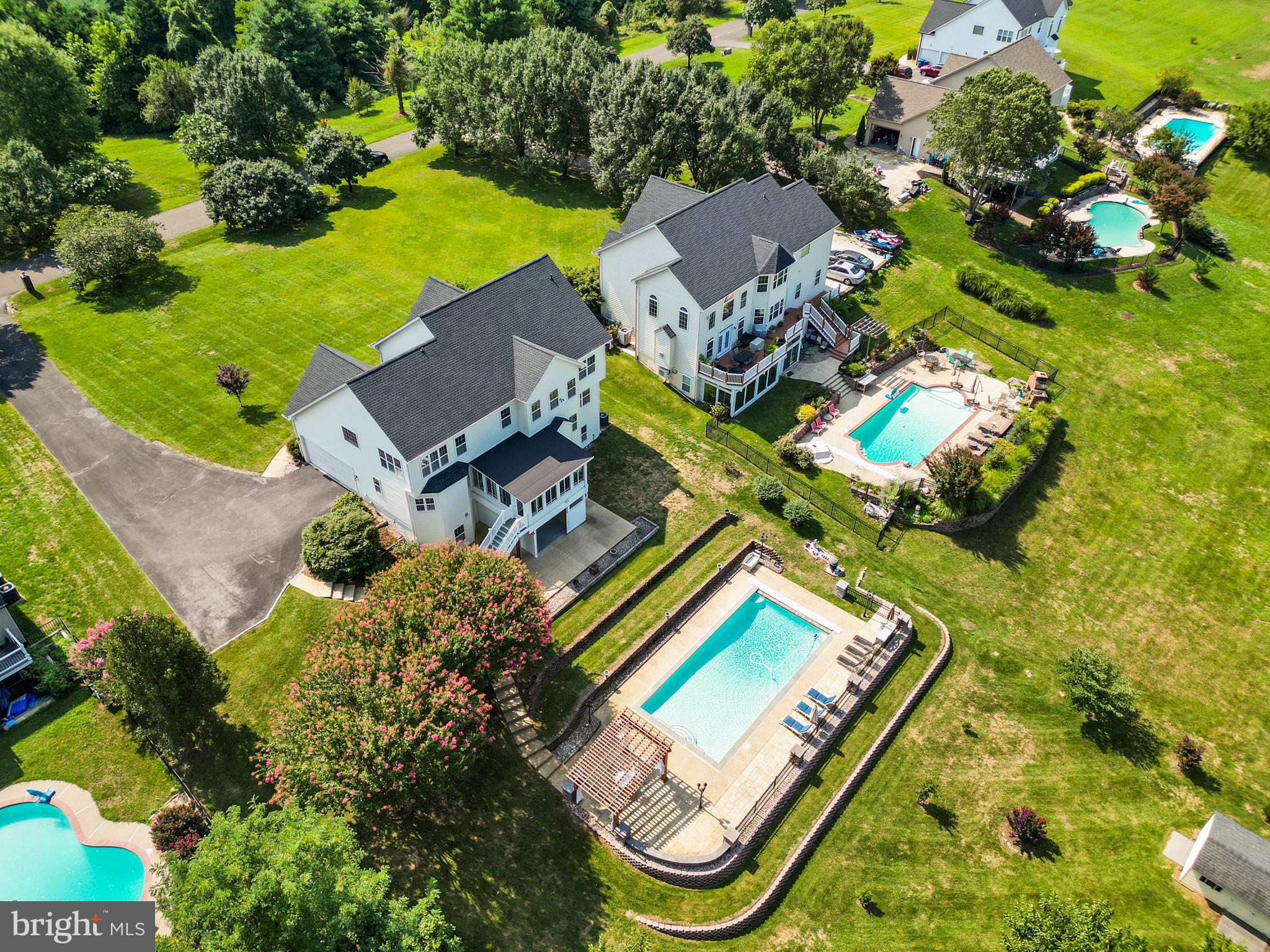 FAIRVIEW FARM - Residential