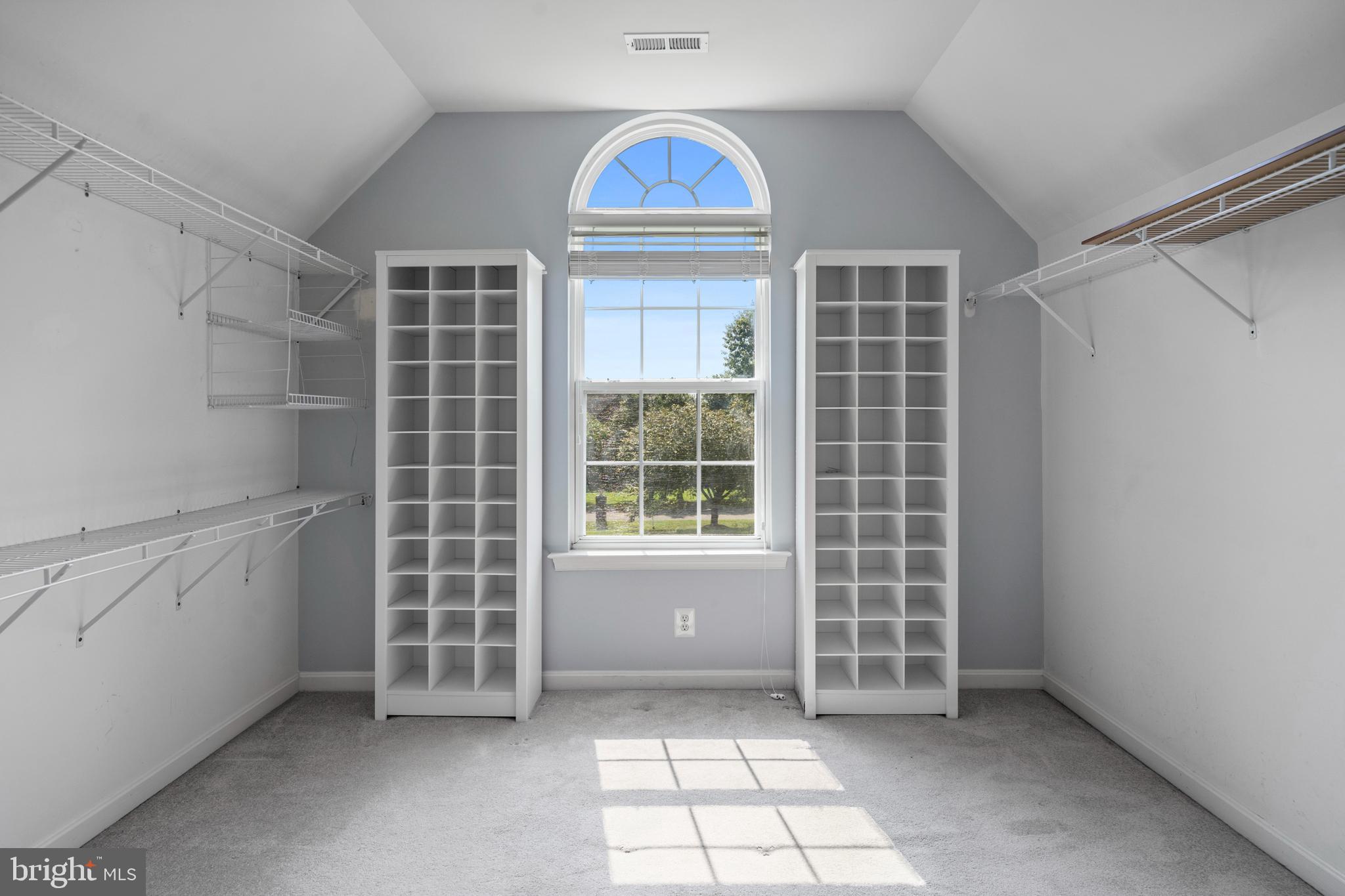 FAIRVIEW FARM - Residential