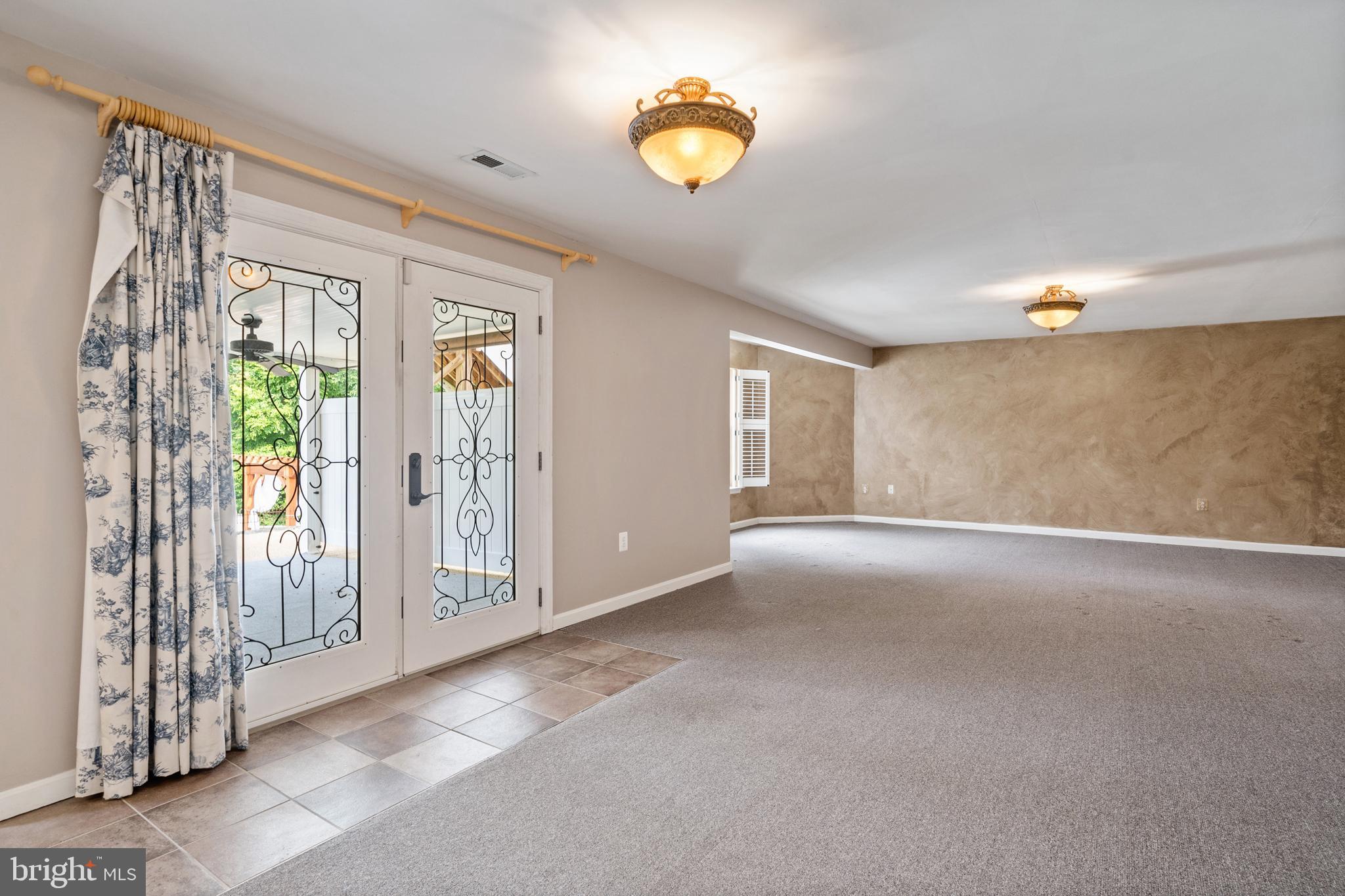 FAIRVIEW FARM - Residential