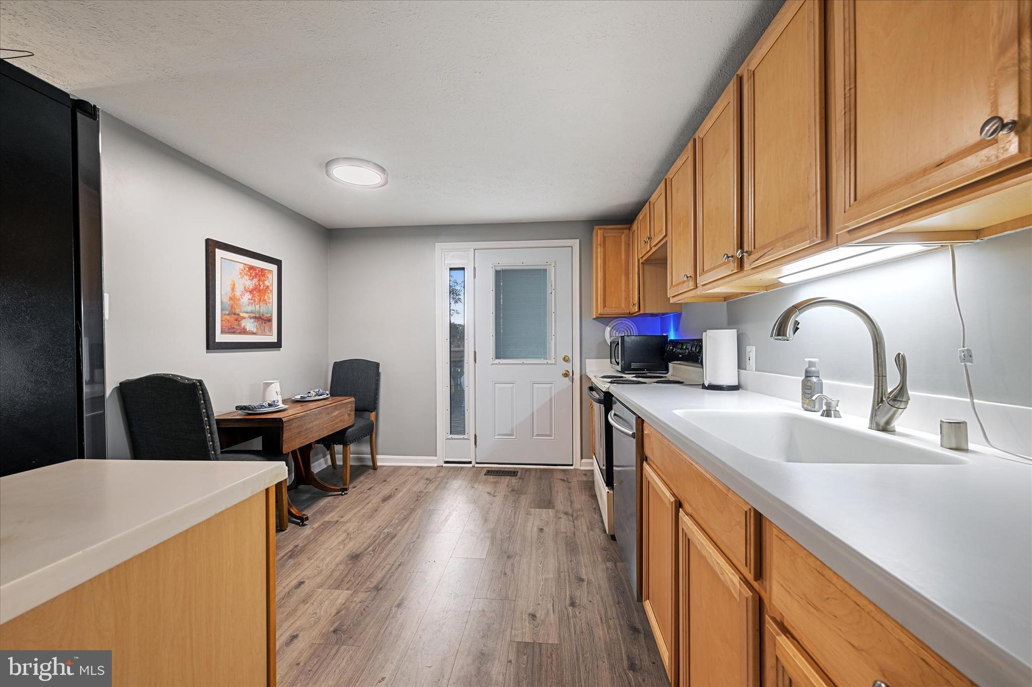 KIMBERLY VILLAGE - Residential