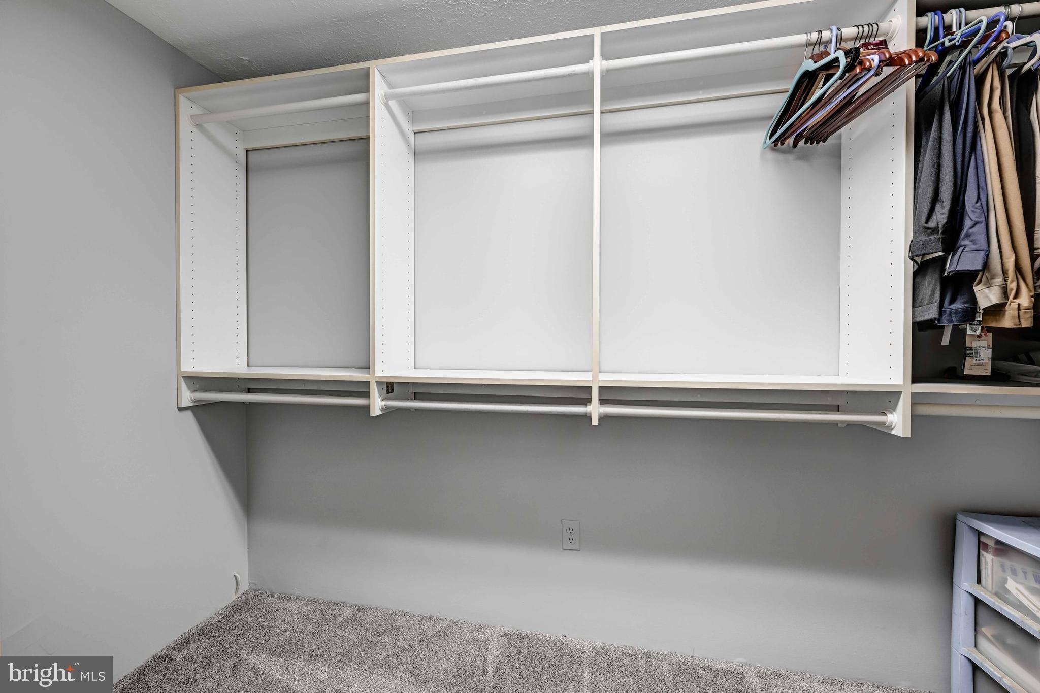 KIMBERLY VILLAGE - Residential