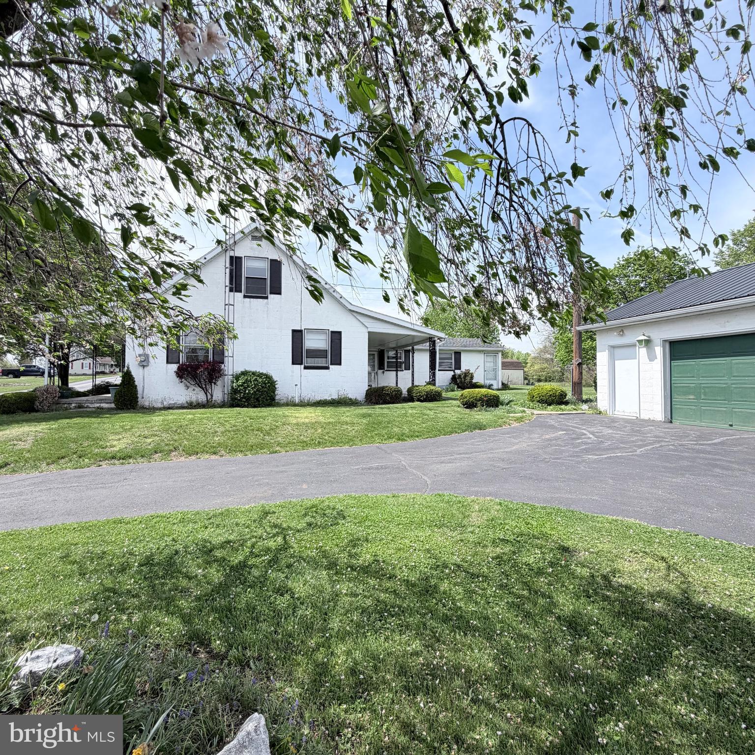 1077 PAPER MILL ROAD