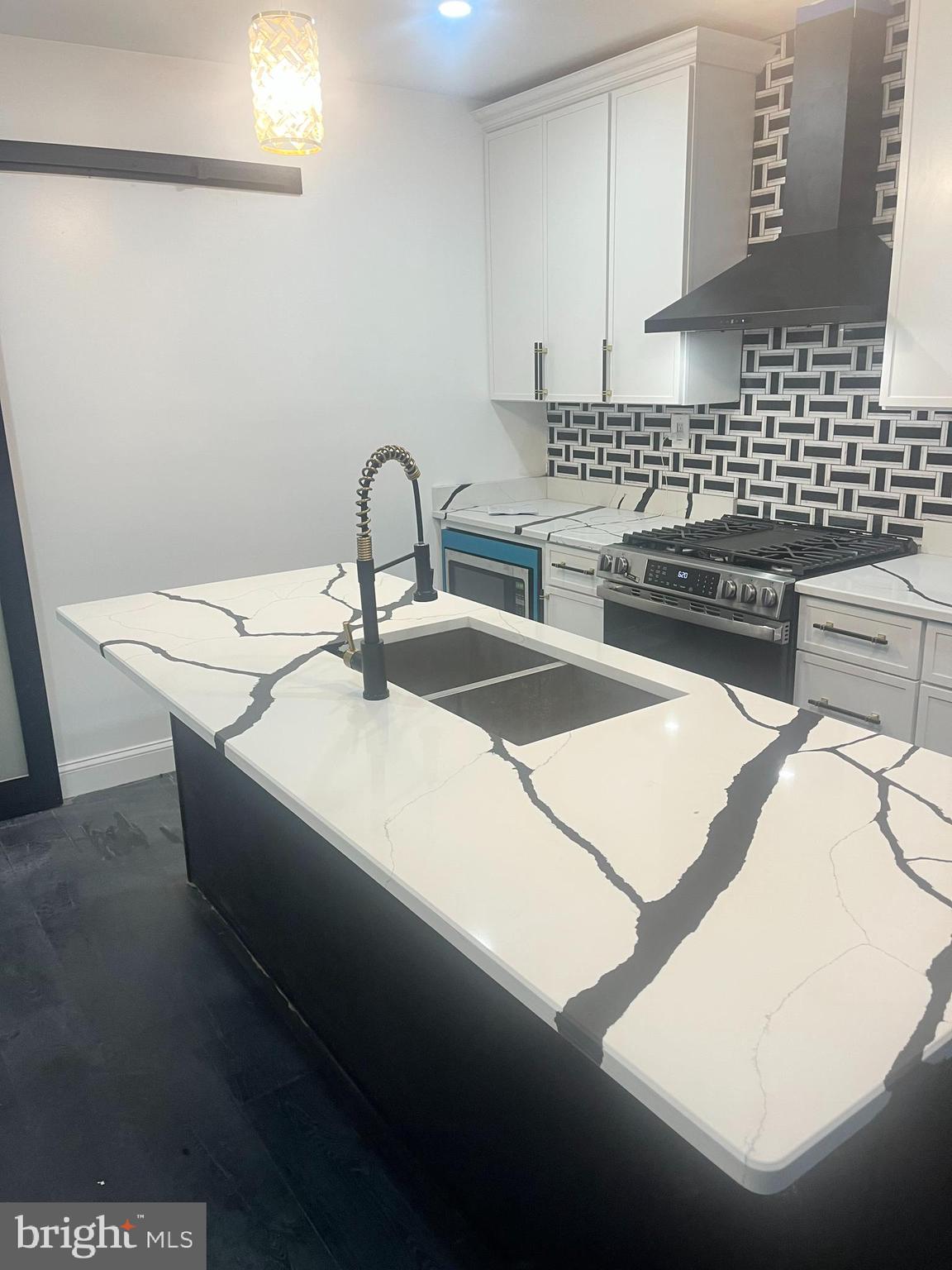 WEST OAK LANE - Residential