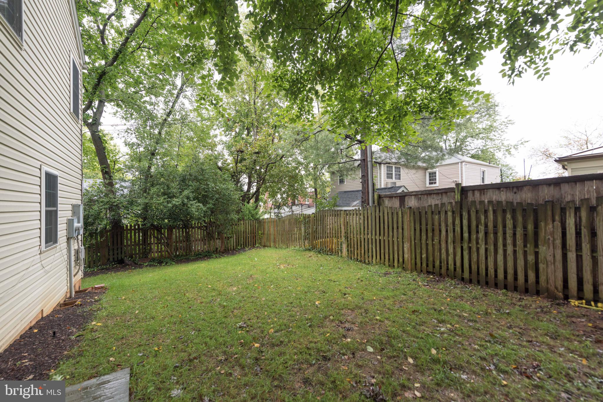 LEEWAY HEIGHTS - Residential Lease