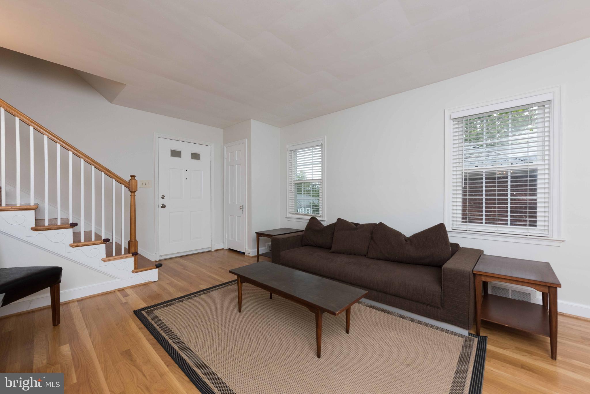 LEEWAY HEIGHTS - Residential Lease