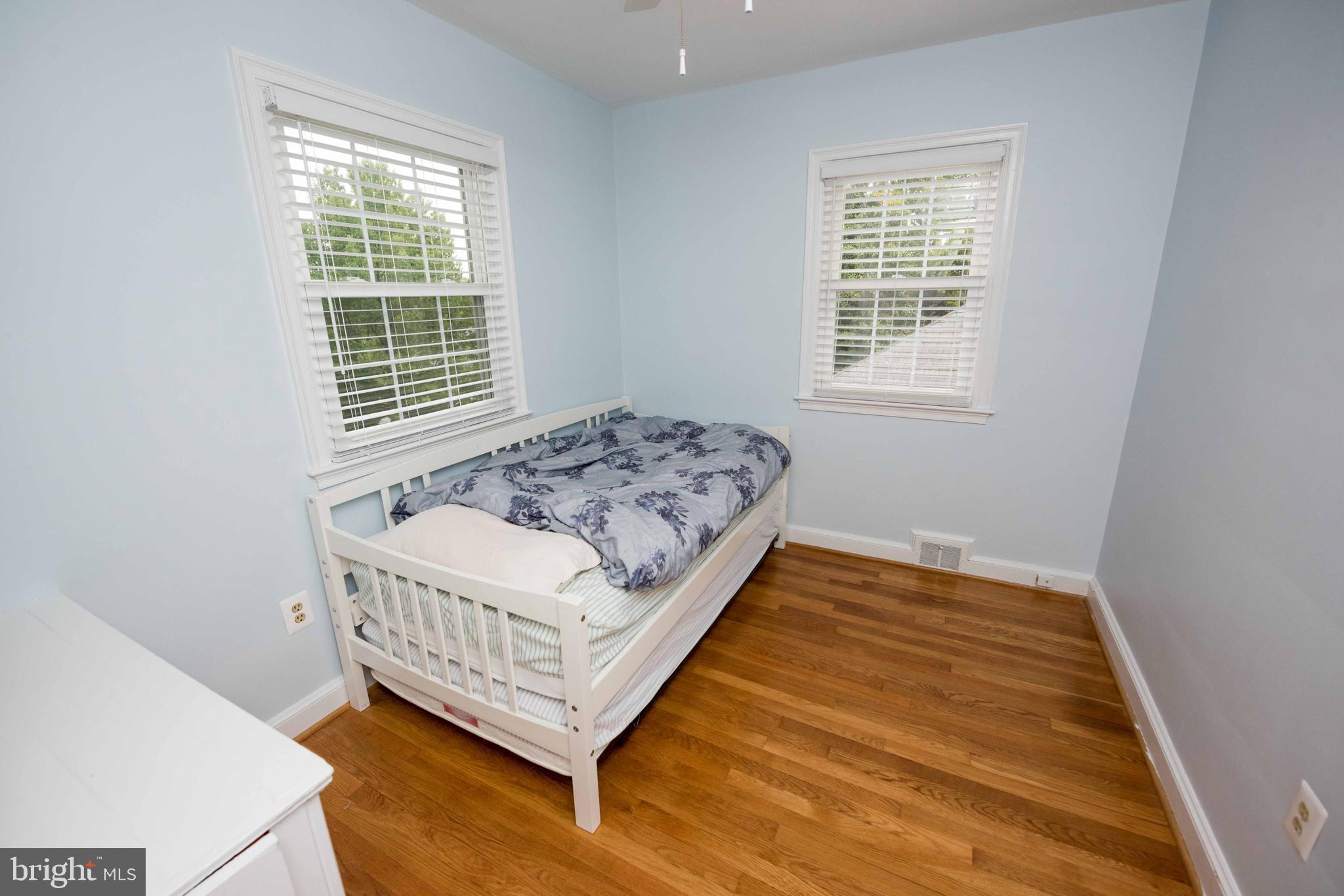 LEEWAY HEIGHTS - Residential Lease