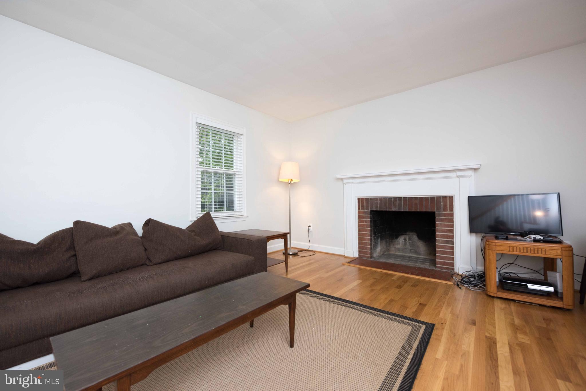 LEEWAY HEIGHTS - Residential Lease