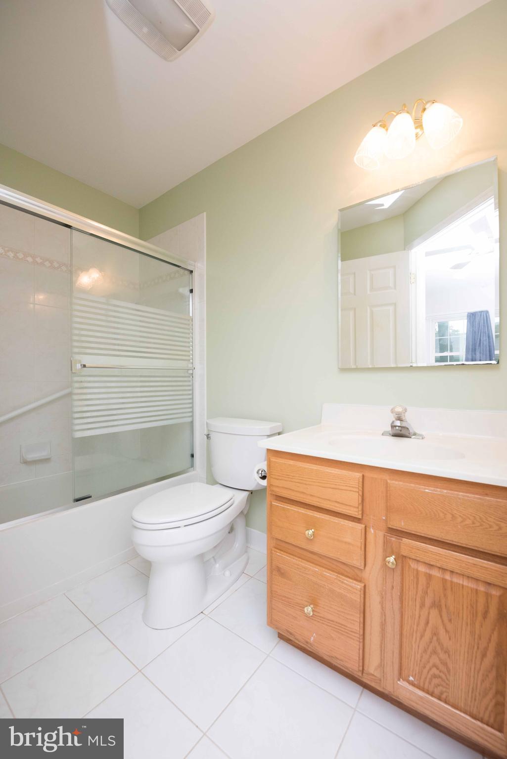 LEEWAY HEIGHTS - Residential Lease