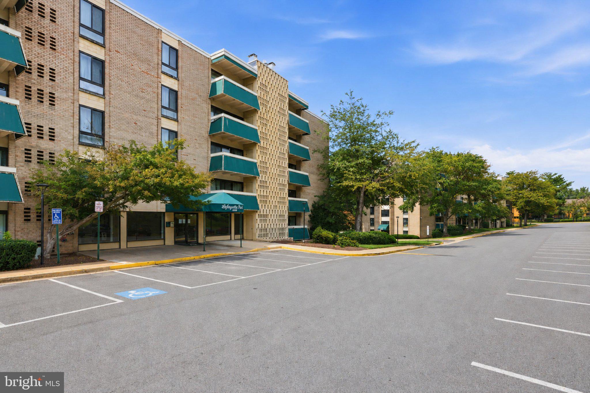 6133 LEESBURG PIKE 109